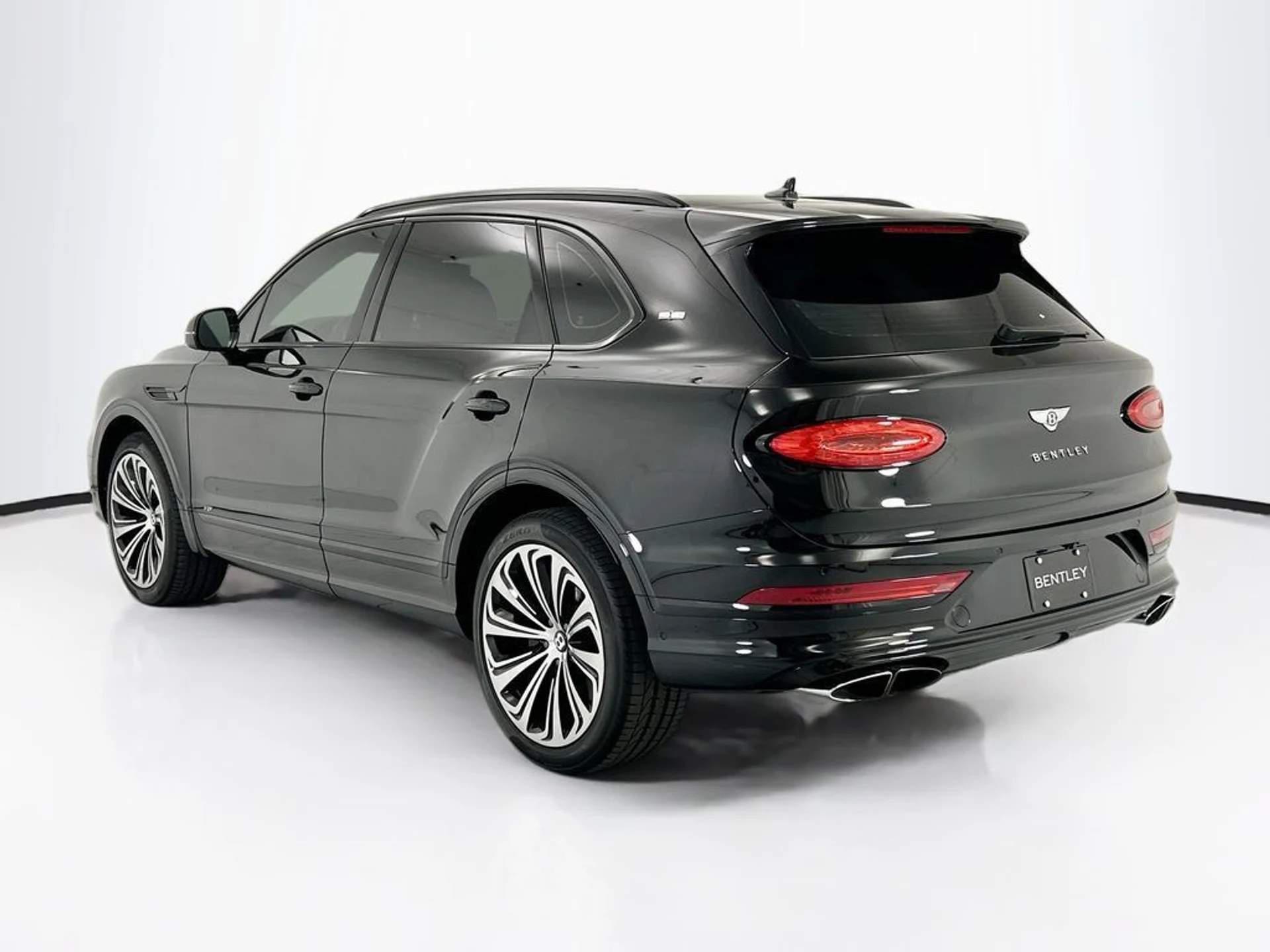 mph006_2677531182_used_2021_bentley_bentayga_v8awd_8119_23037216_7_1024_a85c13ba4d