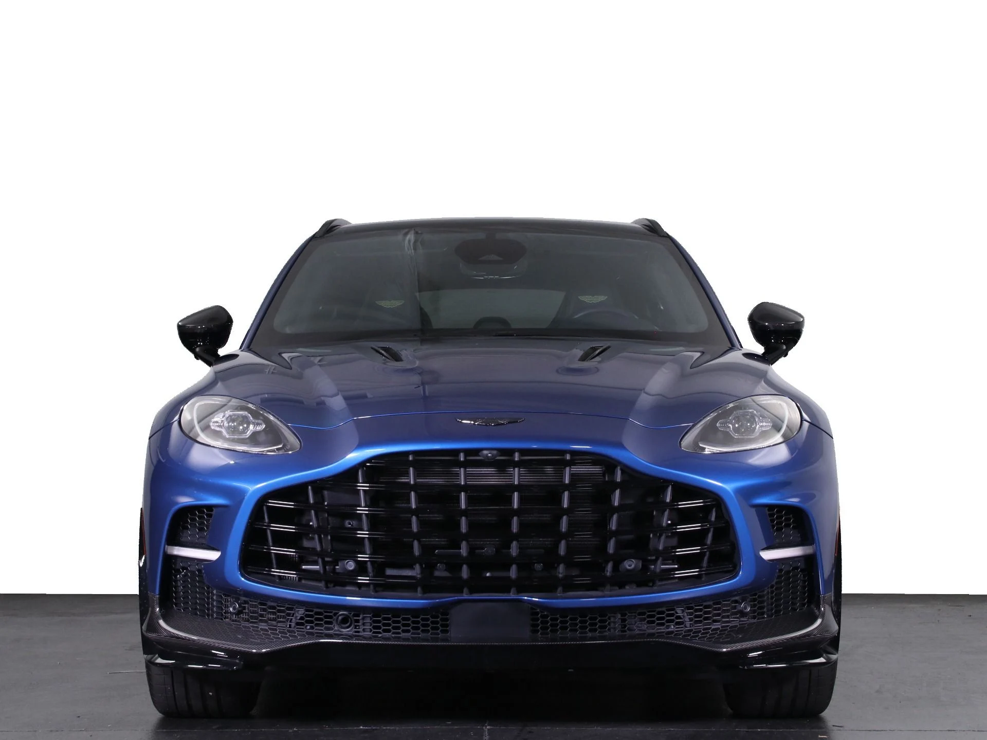 mph006_2682198417_Used_2025_Aston_Martin_DBX_707_1758482784_5a3743851a