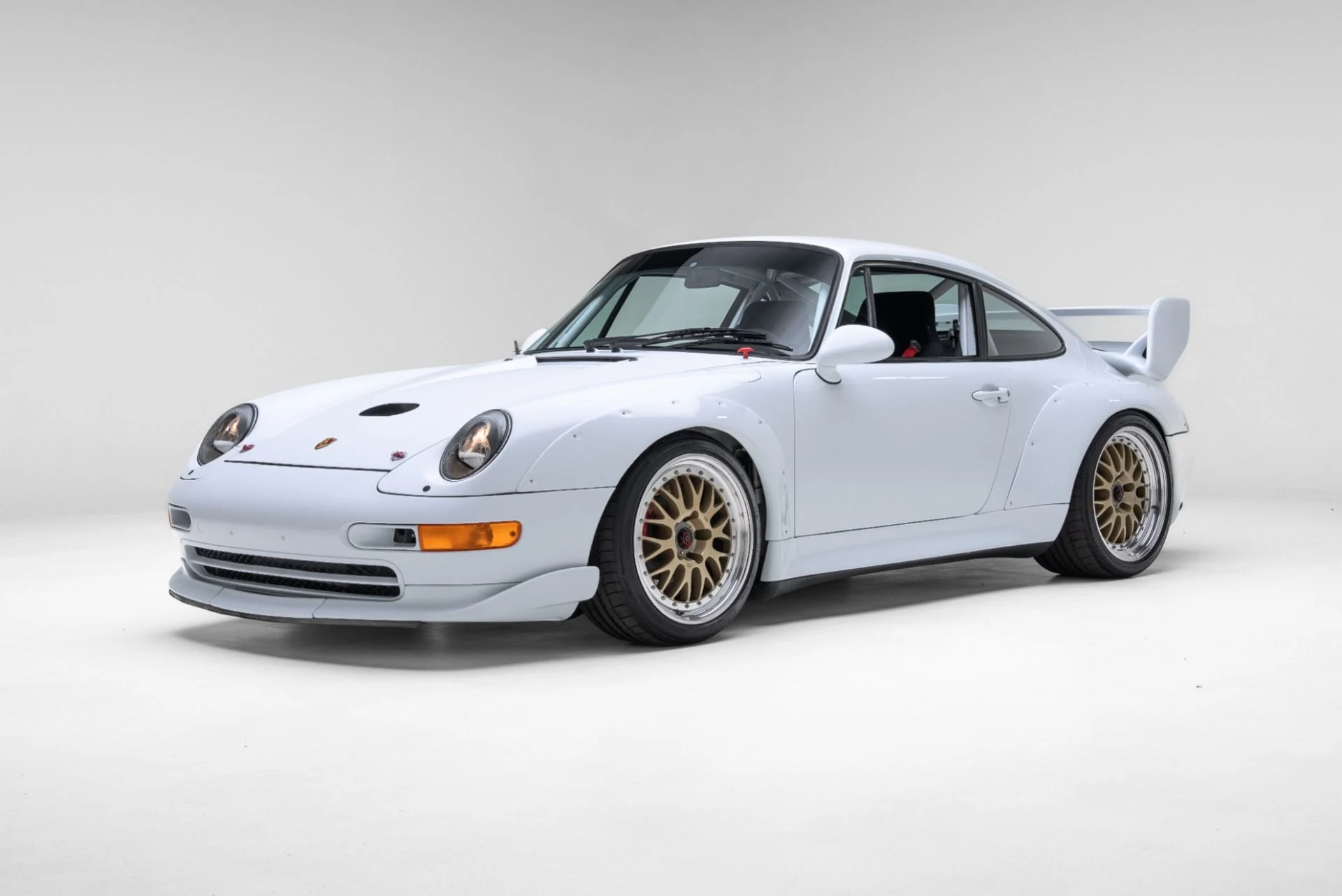 mph006_2683271011_Used_1997_Porsche_911_993_Cup_38_RSR_1773179300_4f2bfb6ef2