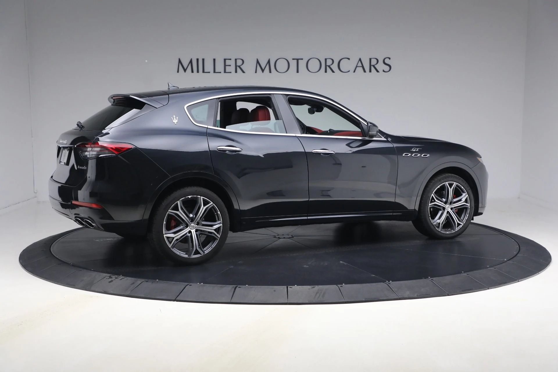 mph006_2693173174_Used_2023_Maserati_Levante_GT_1772121424_b0d8dee98a