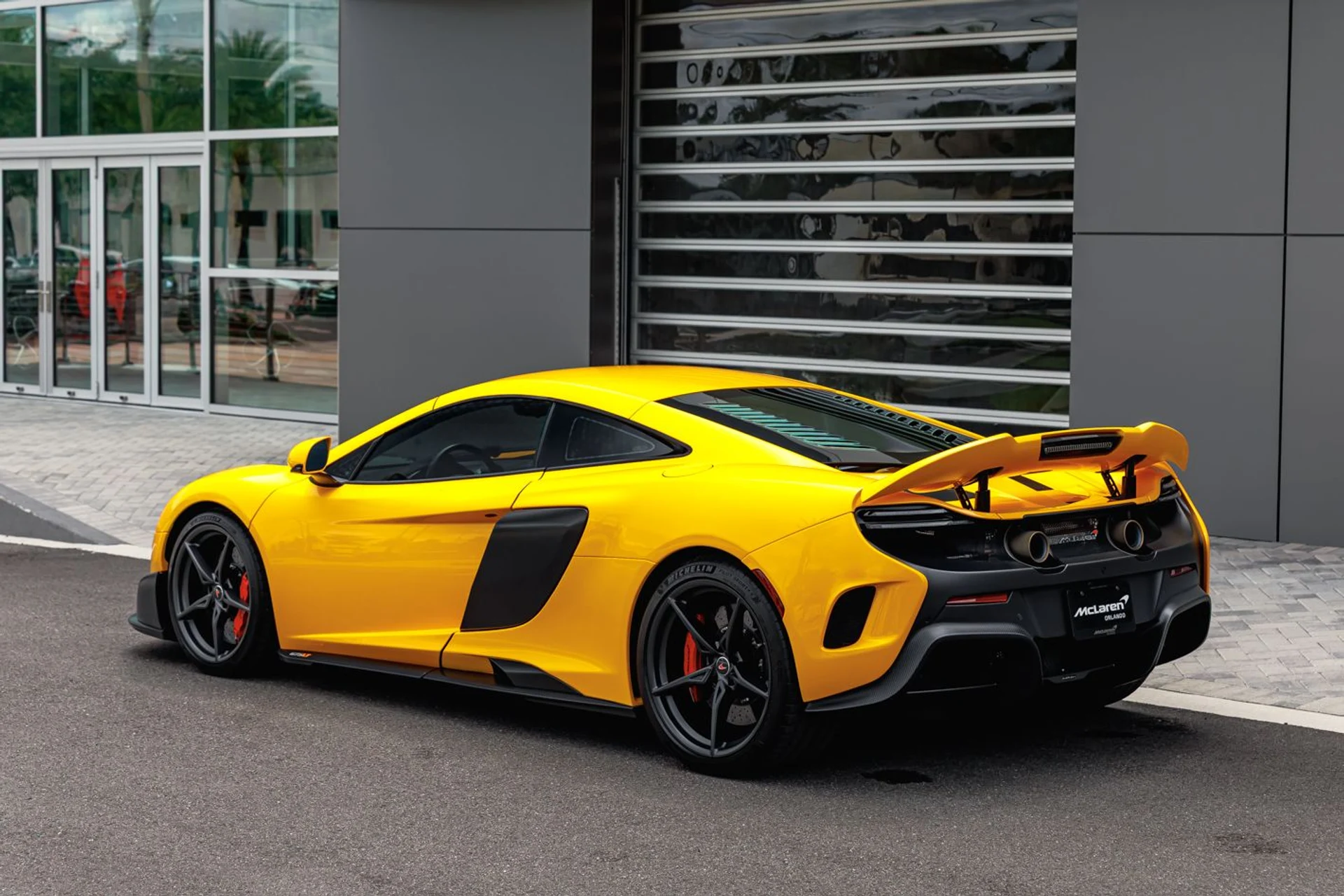 mph006_2694177474_Used_2016_Mc_Laren_675_LT_ed9dcd7c88