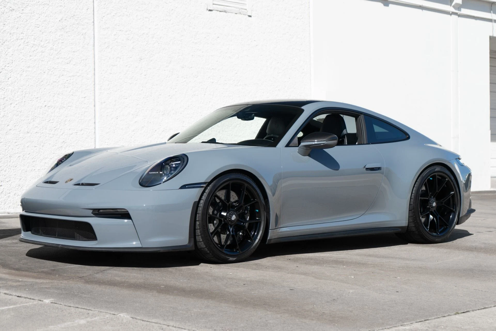 mph006_2706784961_Used_2024_Porsche_911_GT_3_Touring_1771783226_91f6a6c655