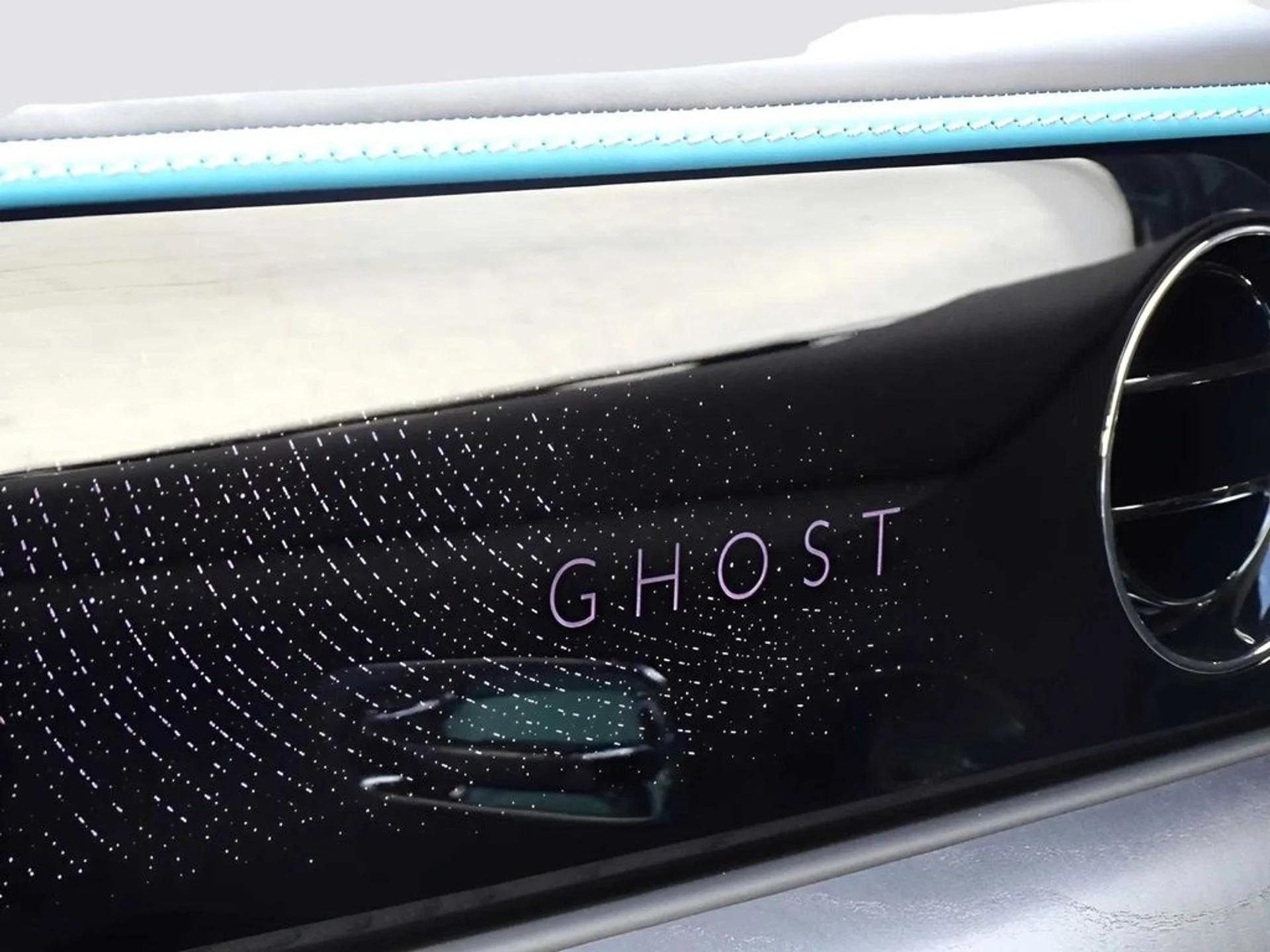 mph006_2707428139_82d91716d8629e91eb360efbdc2f3075x_5a210476af