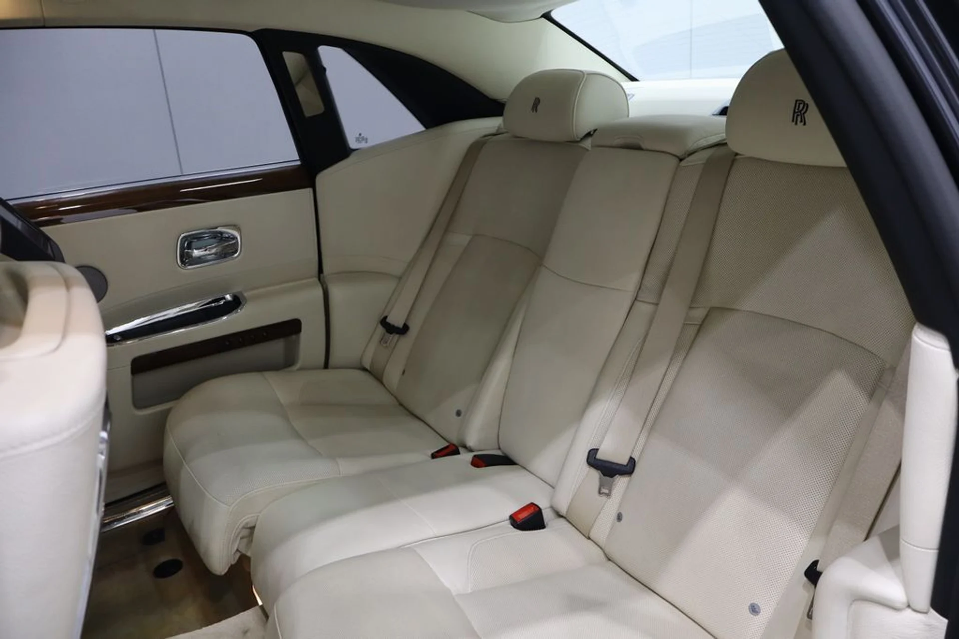 mph006_2708401759_be702d72b1eb176419debe5ae6015b71x_9f39513a11