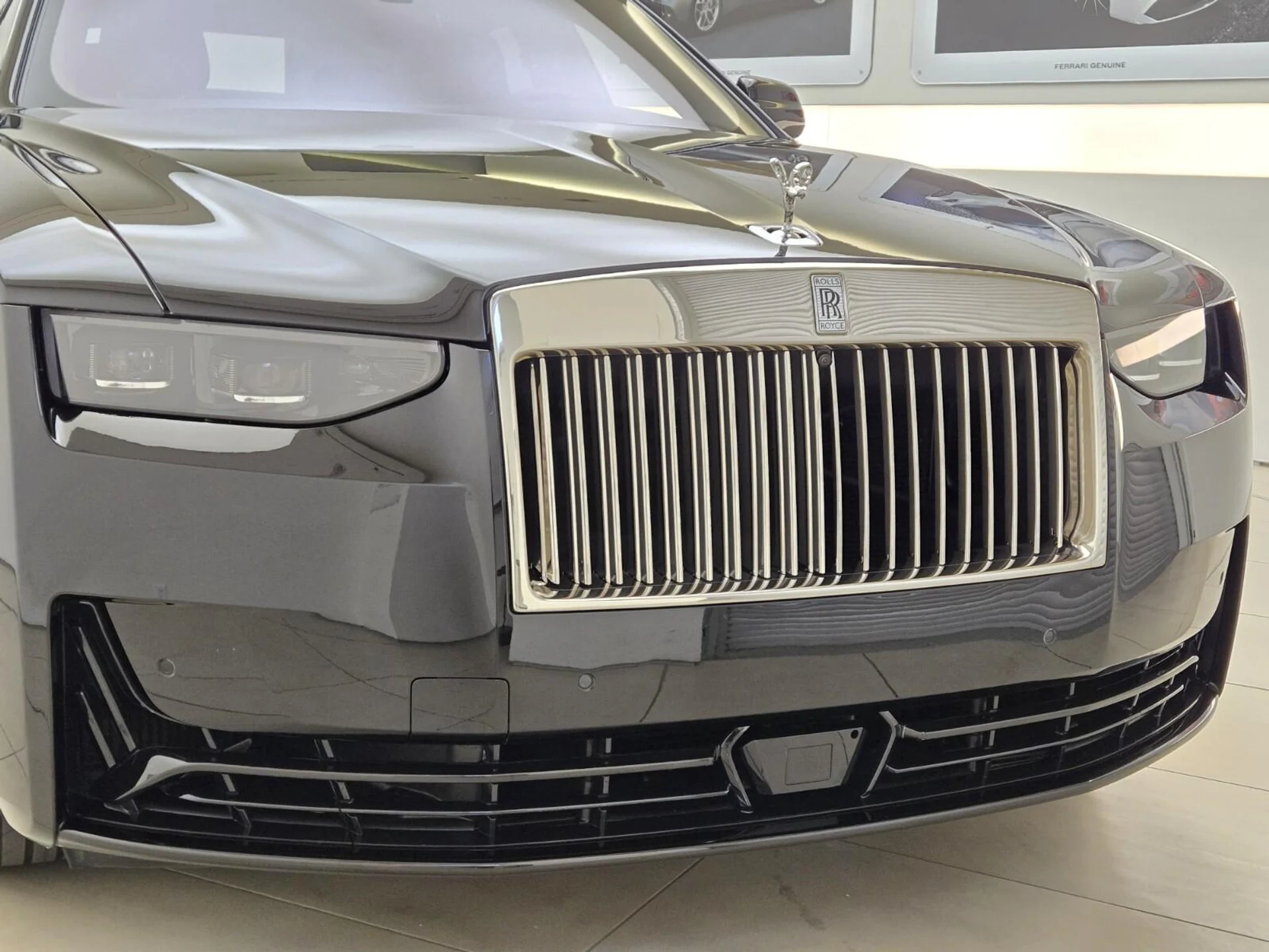 mph006_2719882733_Used_2025_Rolls_Royce_Ghost_1777356176_736af51499