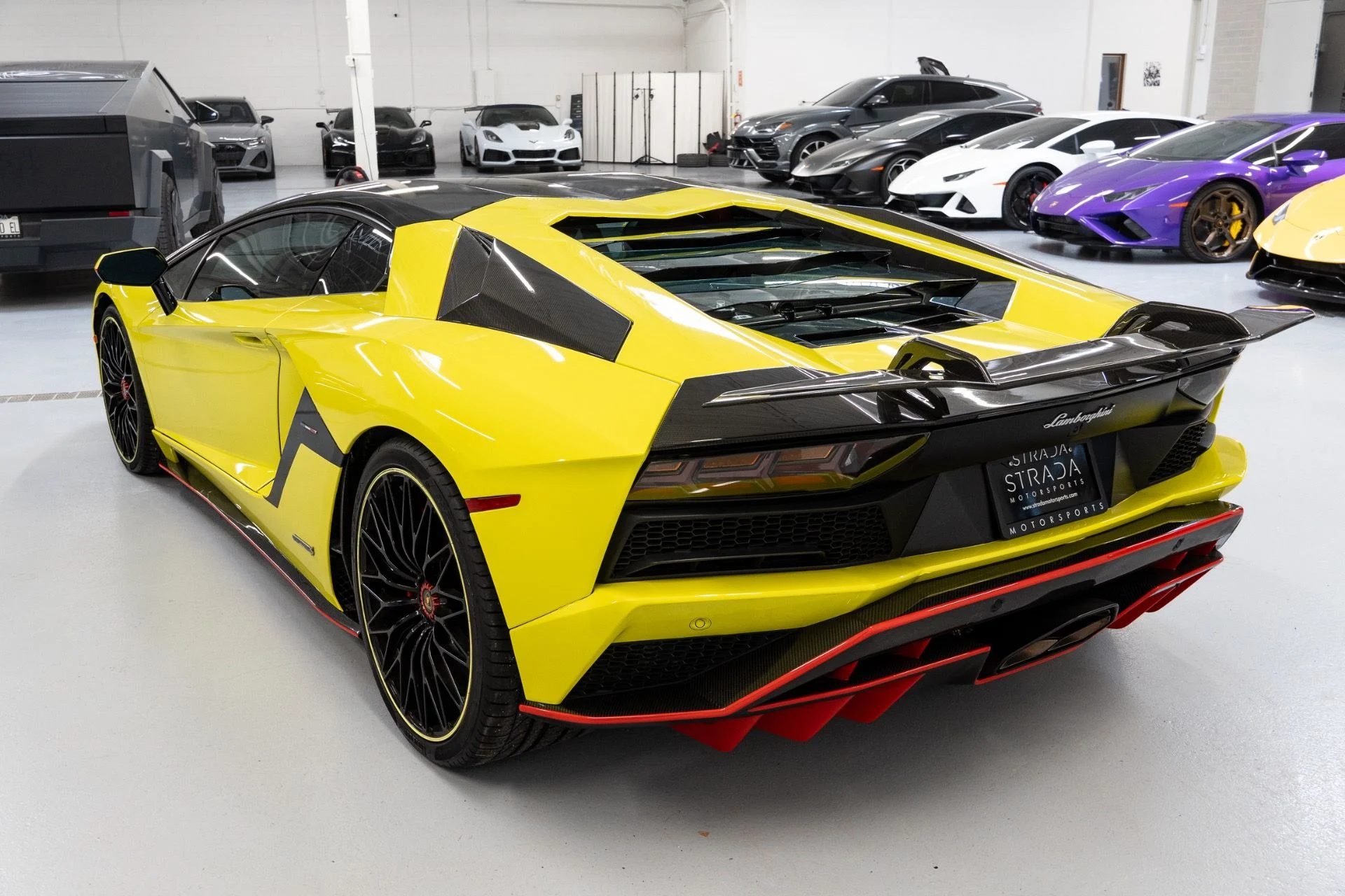 mph006_272385885_Used_2018_Lamborghini_Aventador_LP_740_4_S_1768935852_a754b03d1d