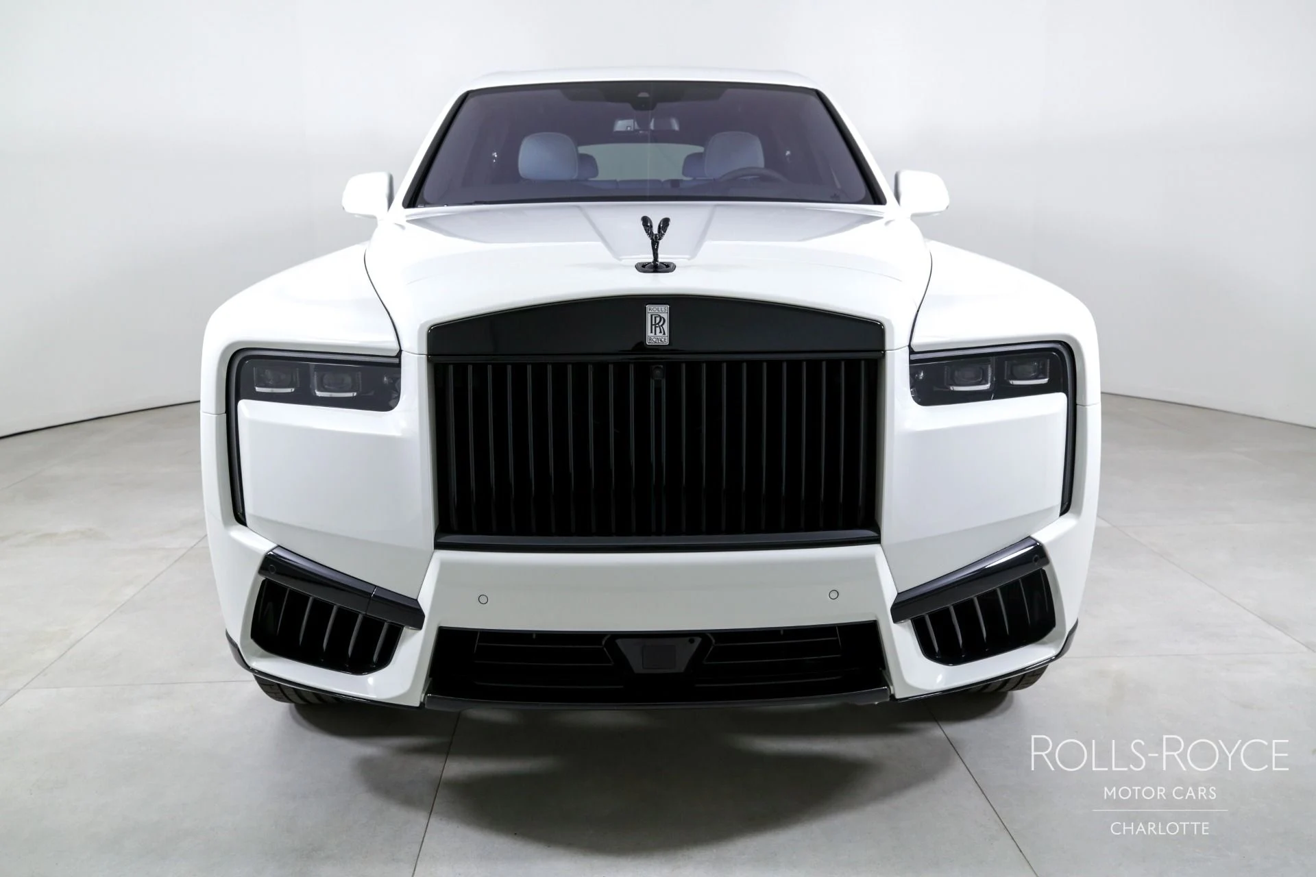 mph006_2725033590_Used_2025_Rolls_Royce_Cullinan_1732209524_fc8cbaa7cc