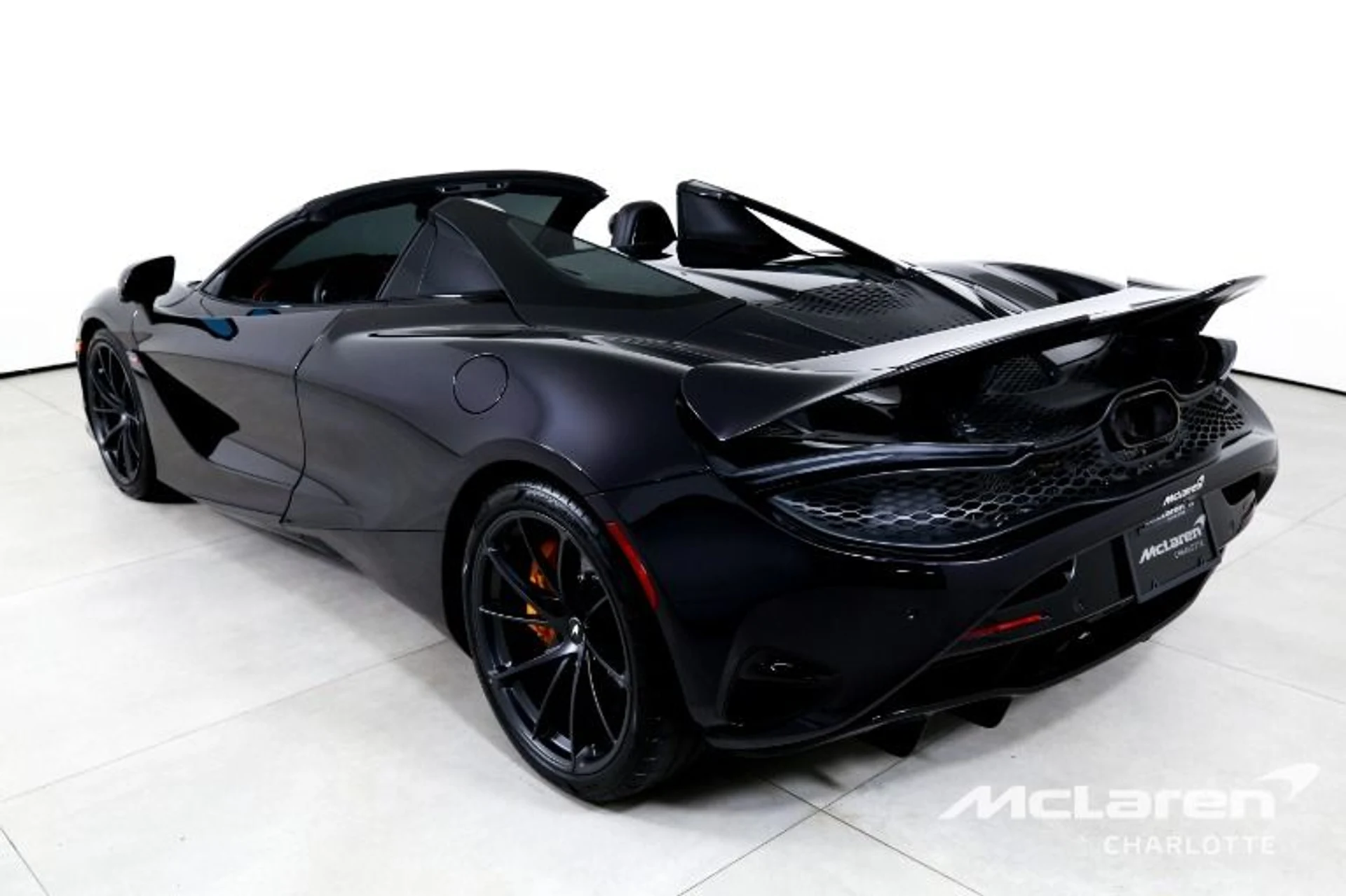 mph006_2725418352_Used_2024_Mc_Laren_750_S_Spider_857c917f6f