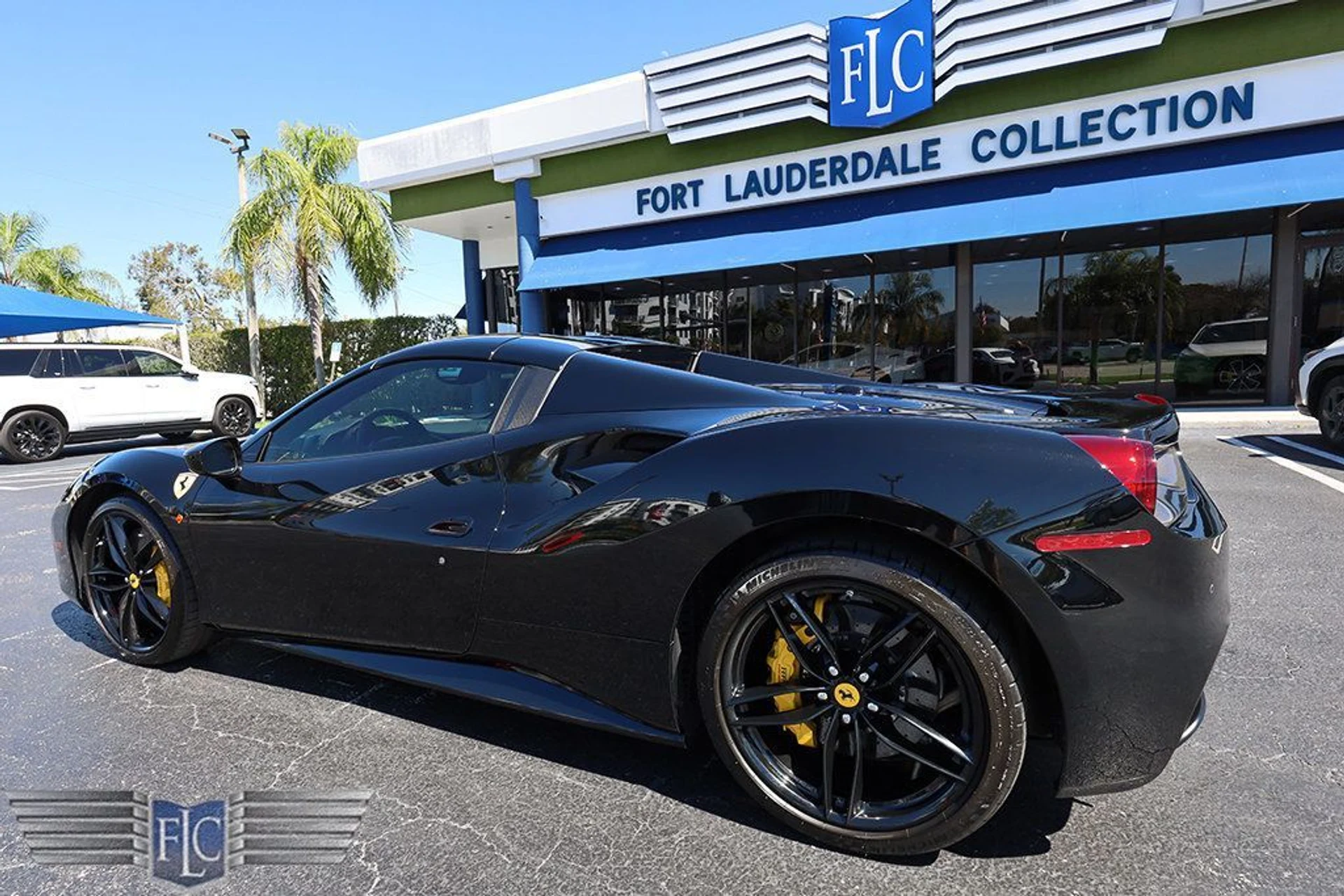 mph006_2726053281_used_2019_ferrari_488_spider_convertible_6305_22989830_7_1024_10110cff51
