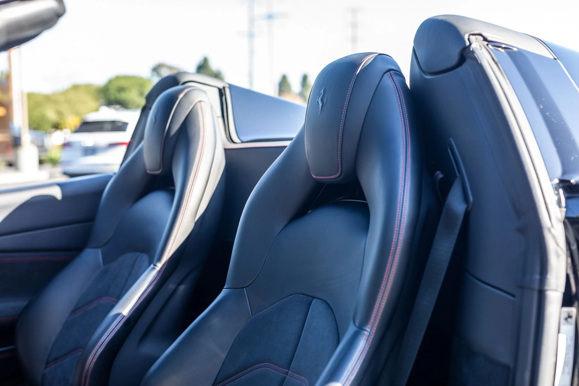 mph006_2726865654_Used_2018_Ferrari_488_Spider_1701972831_d2eff6df59