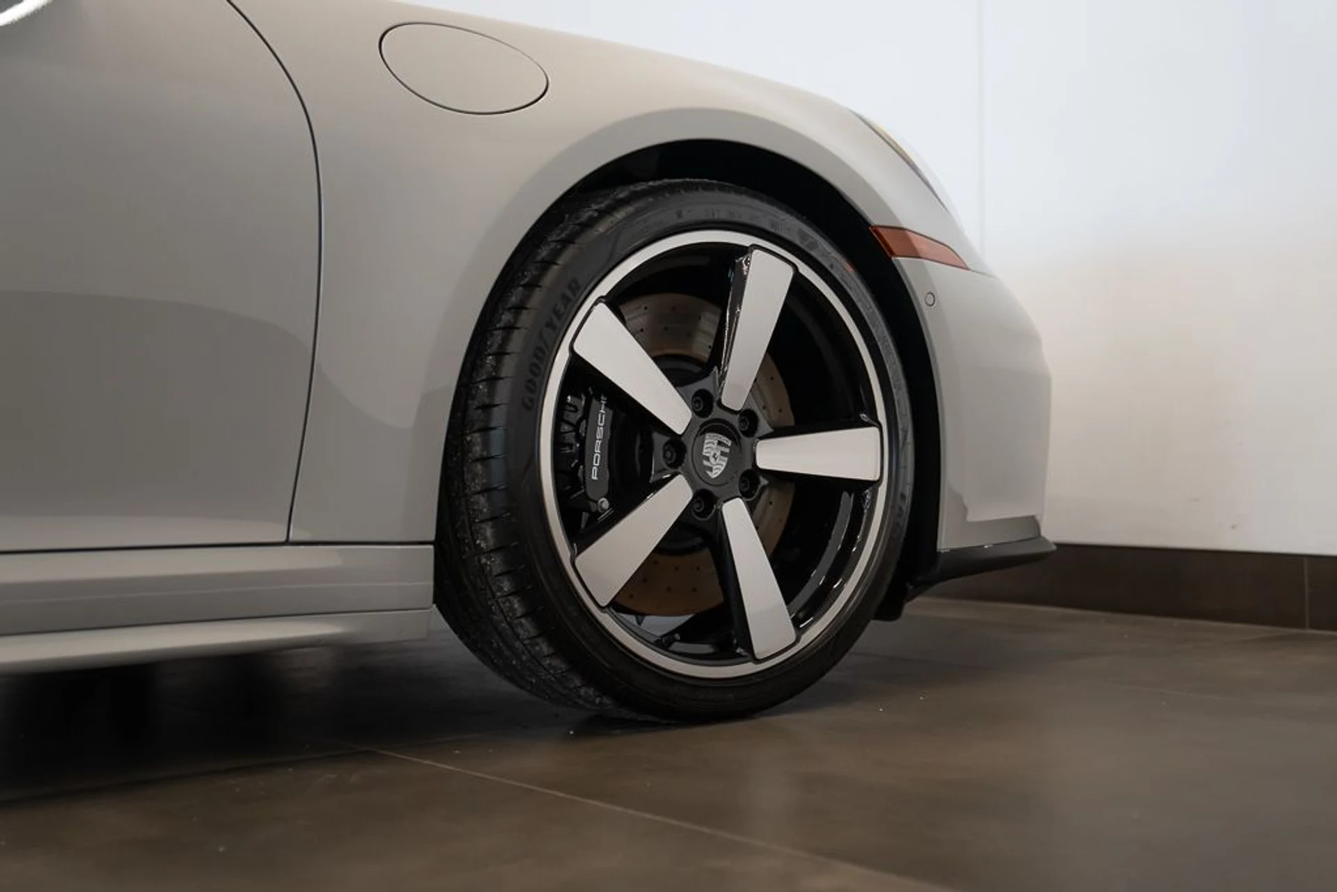 mph006_272834097_porsche_911_2026_jpg_v_1773863537_b237c32c7c