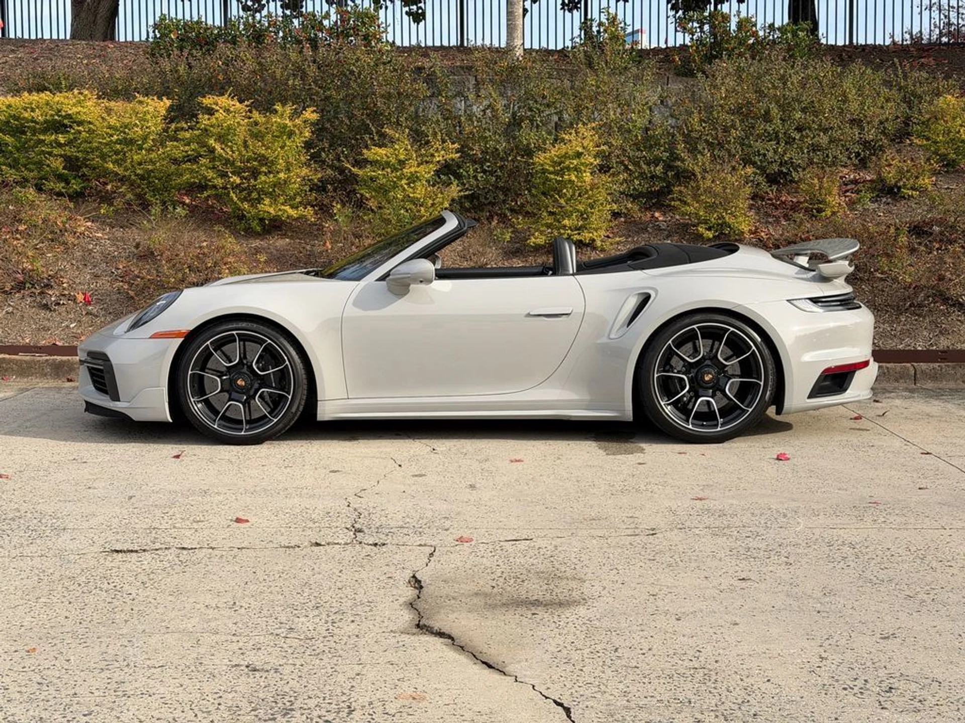 mph006_2742460428_d0a55588ee1944f086c35cc220d1ba0b_b5d32843c2