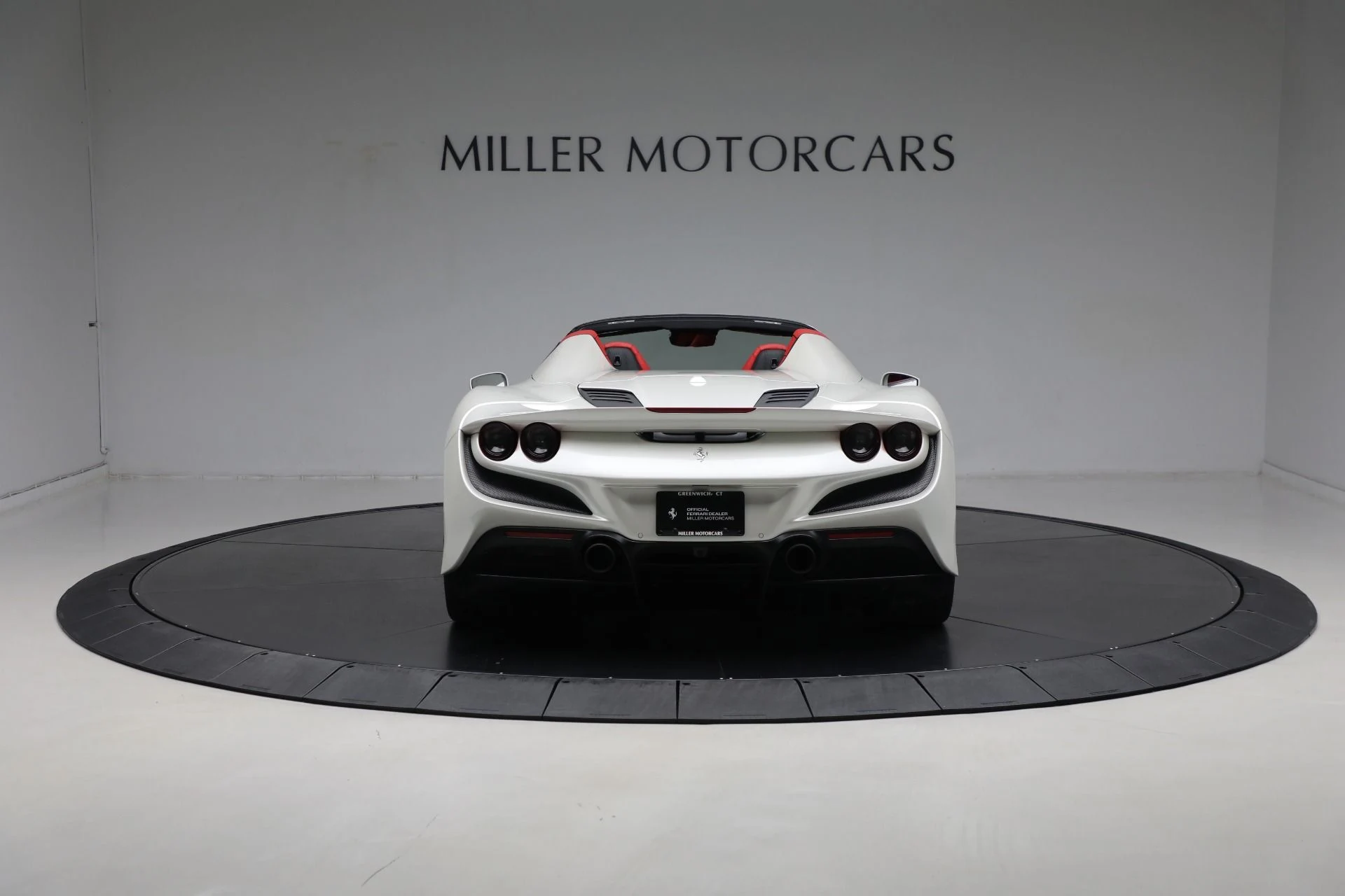 mph006_2742581838_Used_2023_Ferrari_F8_Spider_1729612725_8a9da90aa3