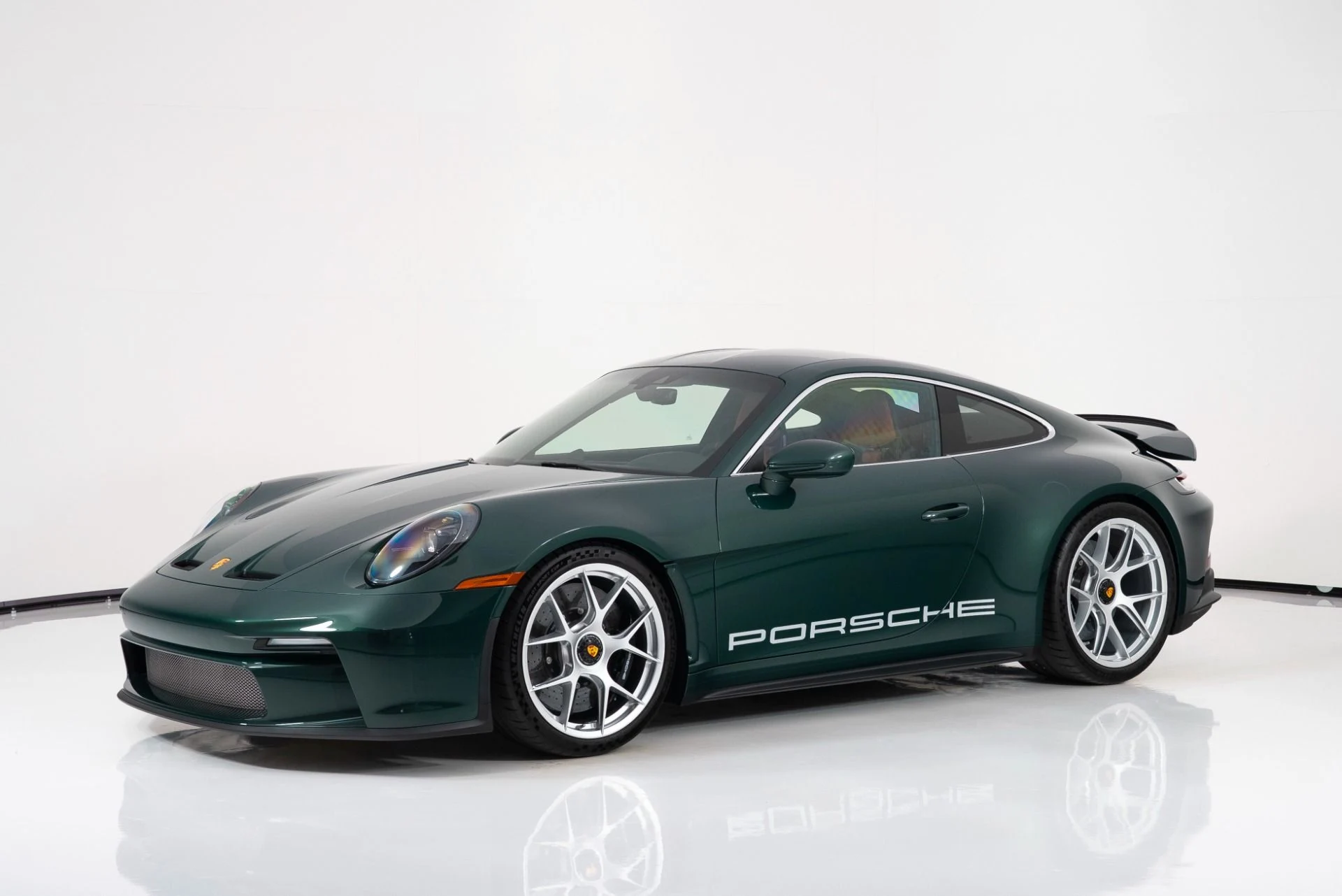 mph006_274589832_Used_2024_Porsche_911_ST_1755542779_df8cf7e322