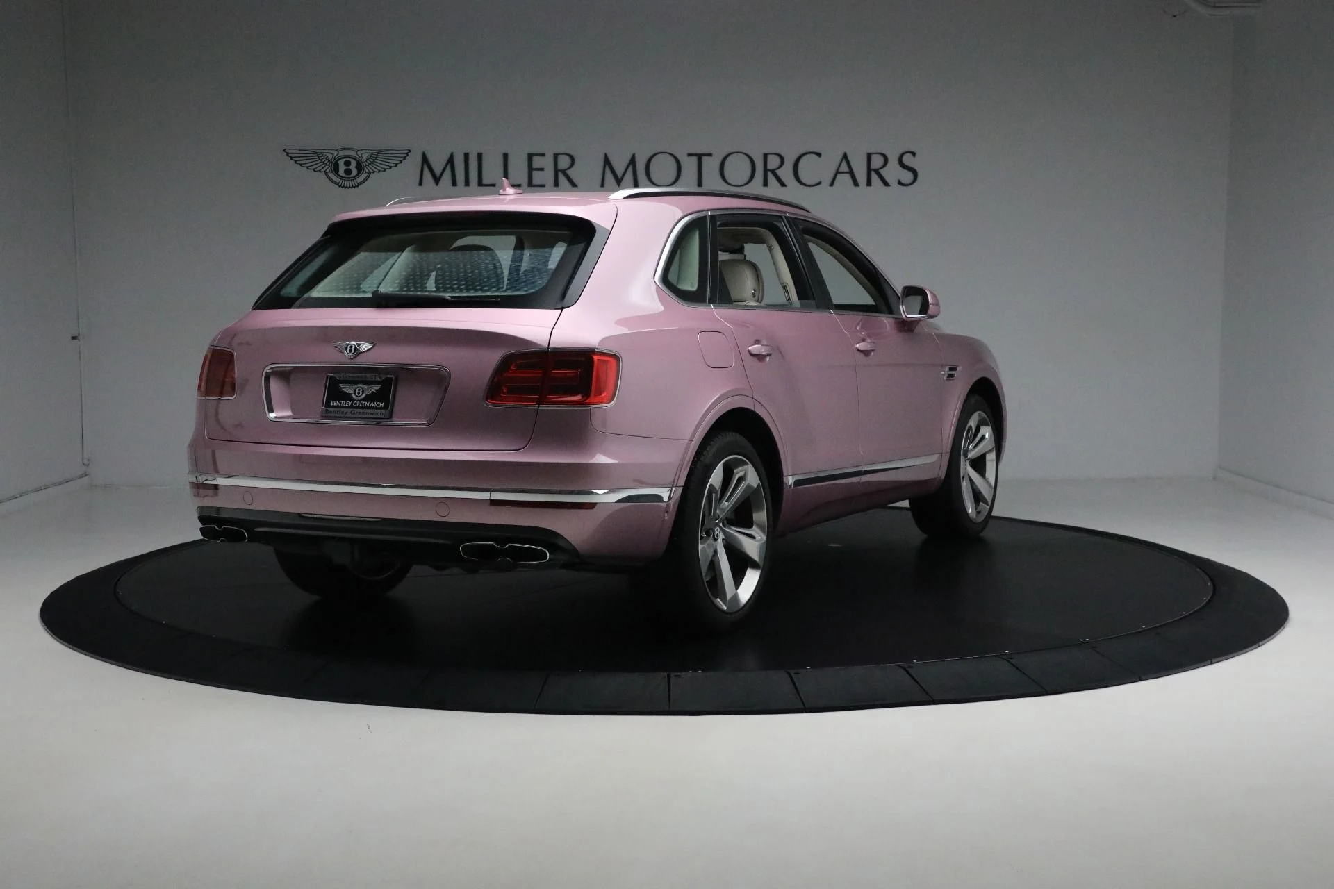 mph006_2754393421_Used_2019_Bentley_Bentayga_V8_1721831801_973e3b575a