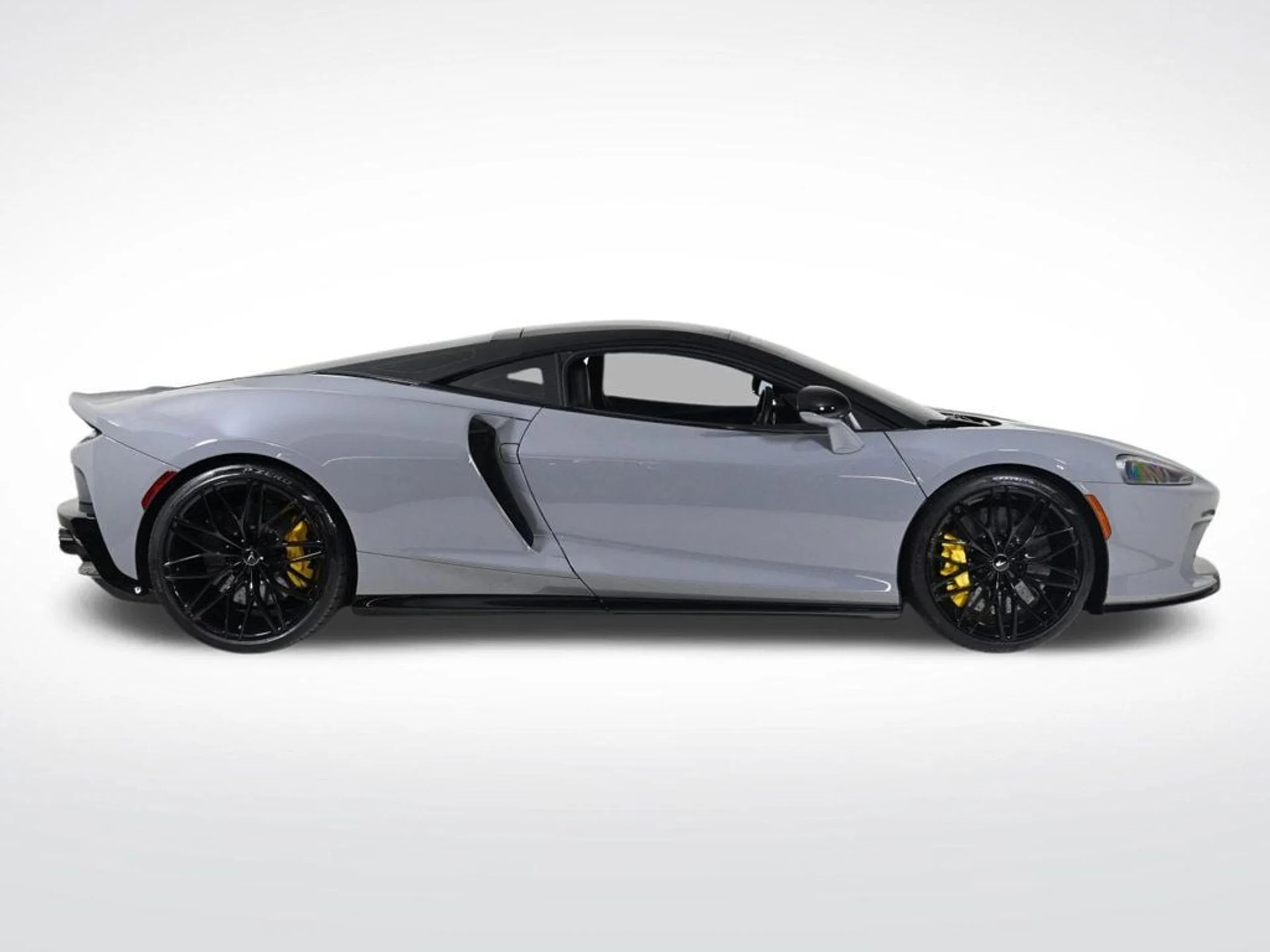 mph006_2756827289_used_2023_mclaren_gt_base_11350_22906142_6_1024_b3301424a5
