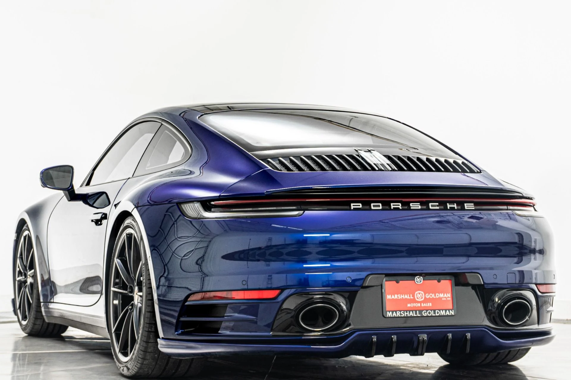 mph006_2763591419_Used_2022_Porsche_911_Carrera_Premium_Package_Plus_Two_Tone_Interior_1780607080_274710c618
