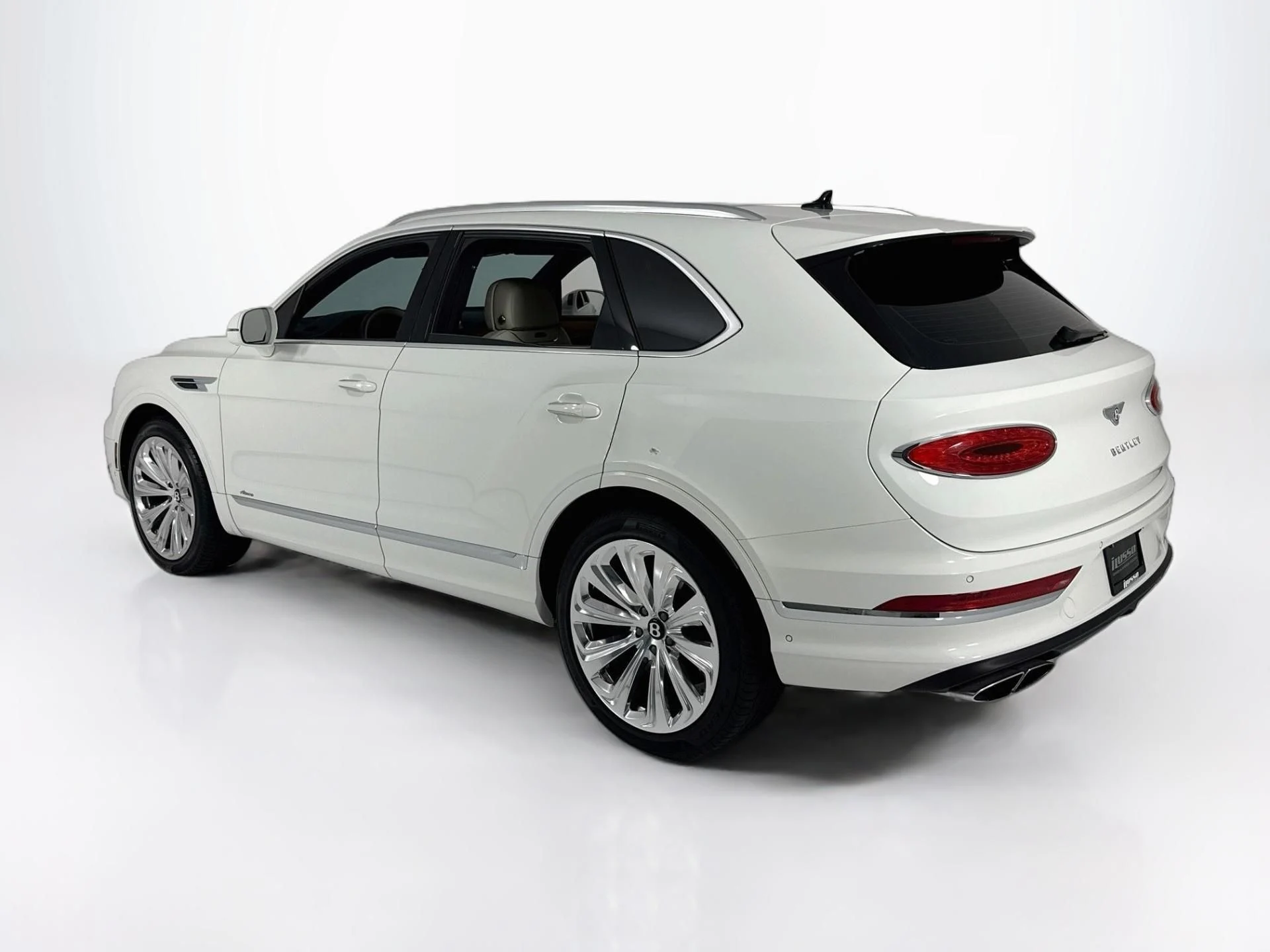 mph006_2773356904_Used_2023_Bentley_Bentayga_Azure_1793142035_8c801ee65d