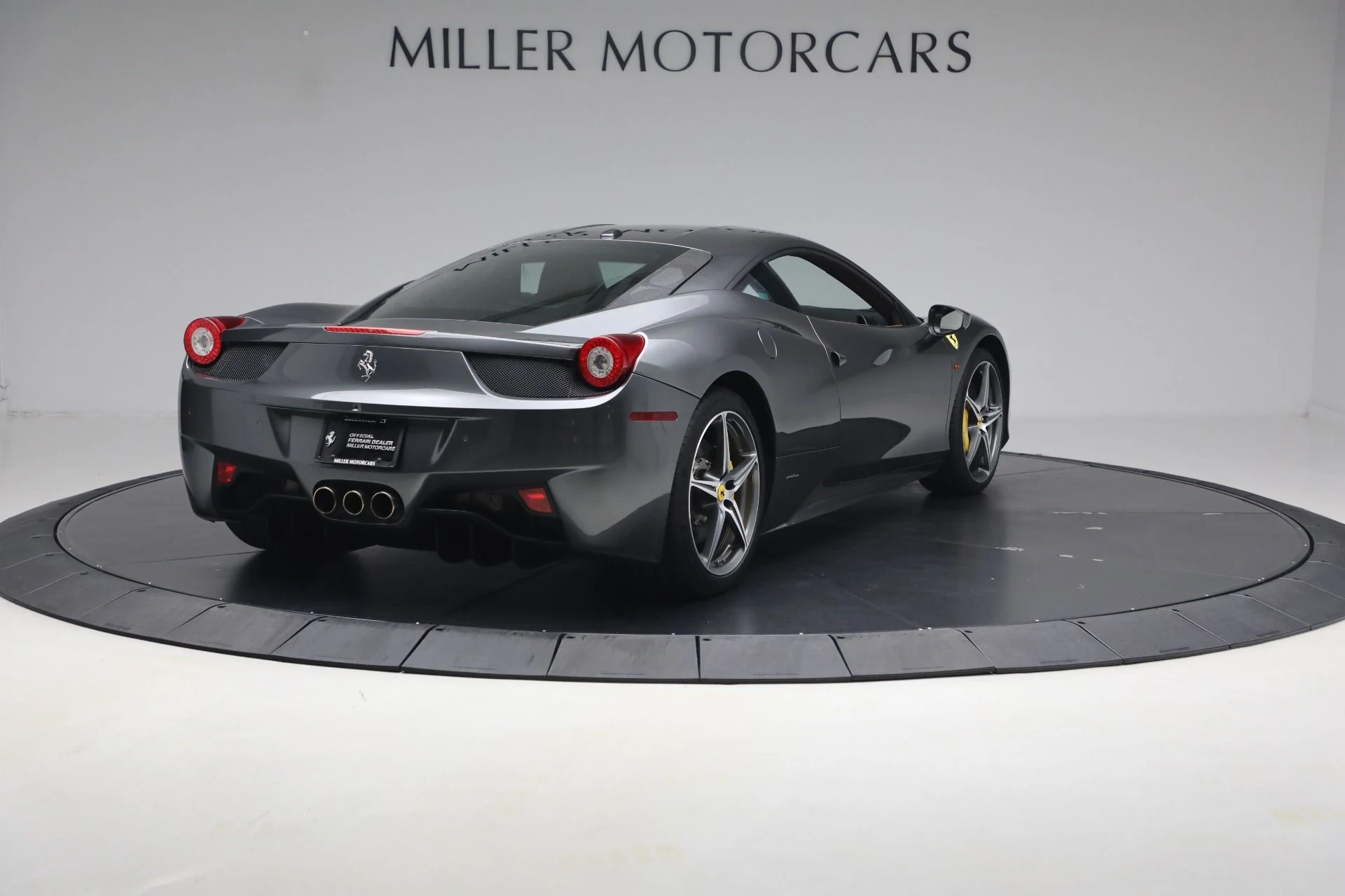 mph006_2773817822_Used_2012_Ferrari_458_Italia_1781555237_afe6aecc82