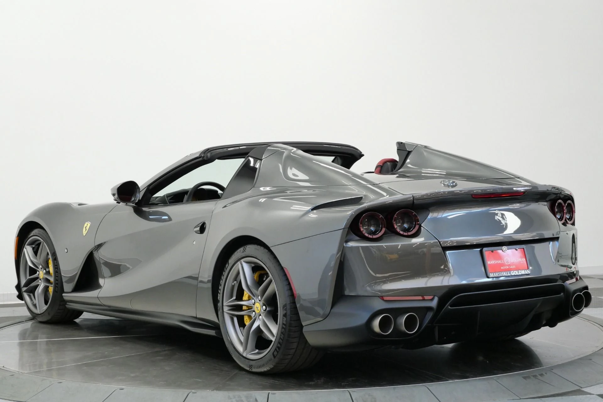 mph006_2774436988_Used_2021_Ferrari_812_GTS_Very_Low_Miles_Classic_Colors_Suspension_Lifter_1788450989_c03647bd79
