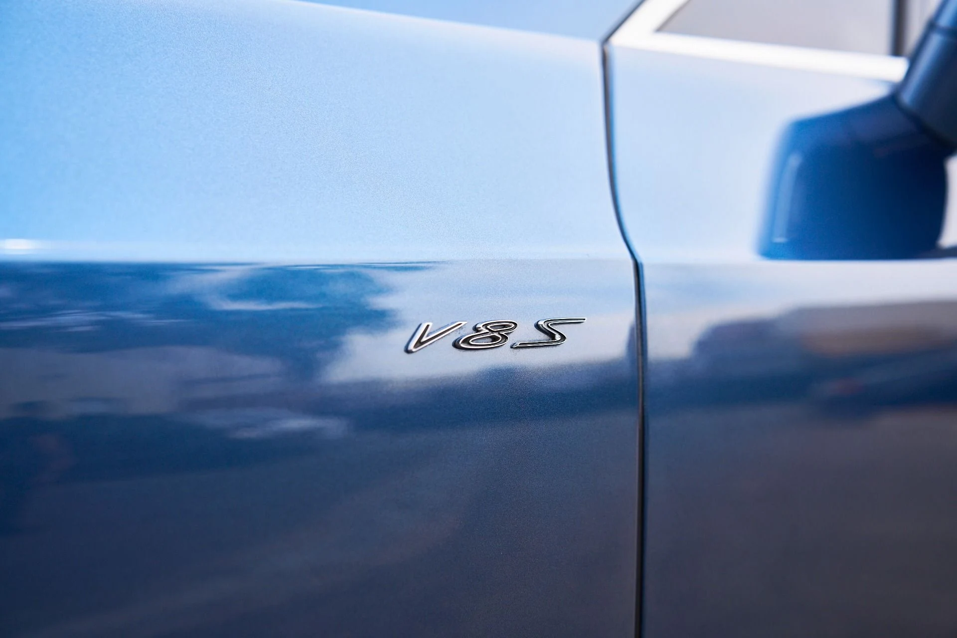 mph006_2776114385_Used_2015_Bentley_Continental_GT_V8_S_1756432876_708ca85c7e
