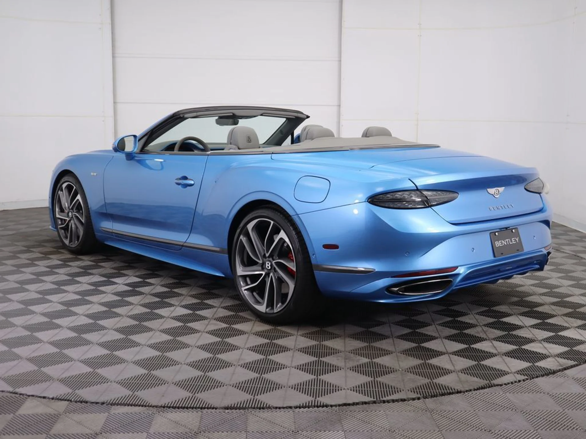 mph006_2783312377_used_2025_bentley_continental_gtspeedconvertible_8119_22941730_7_1024_cd526e6051