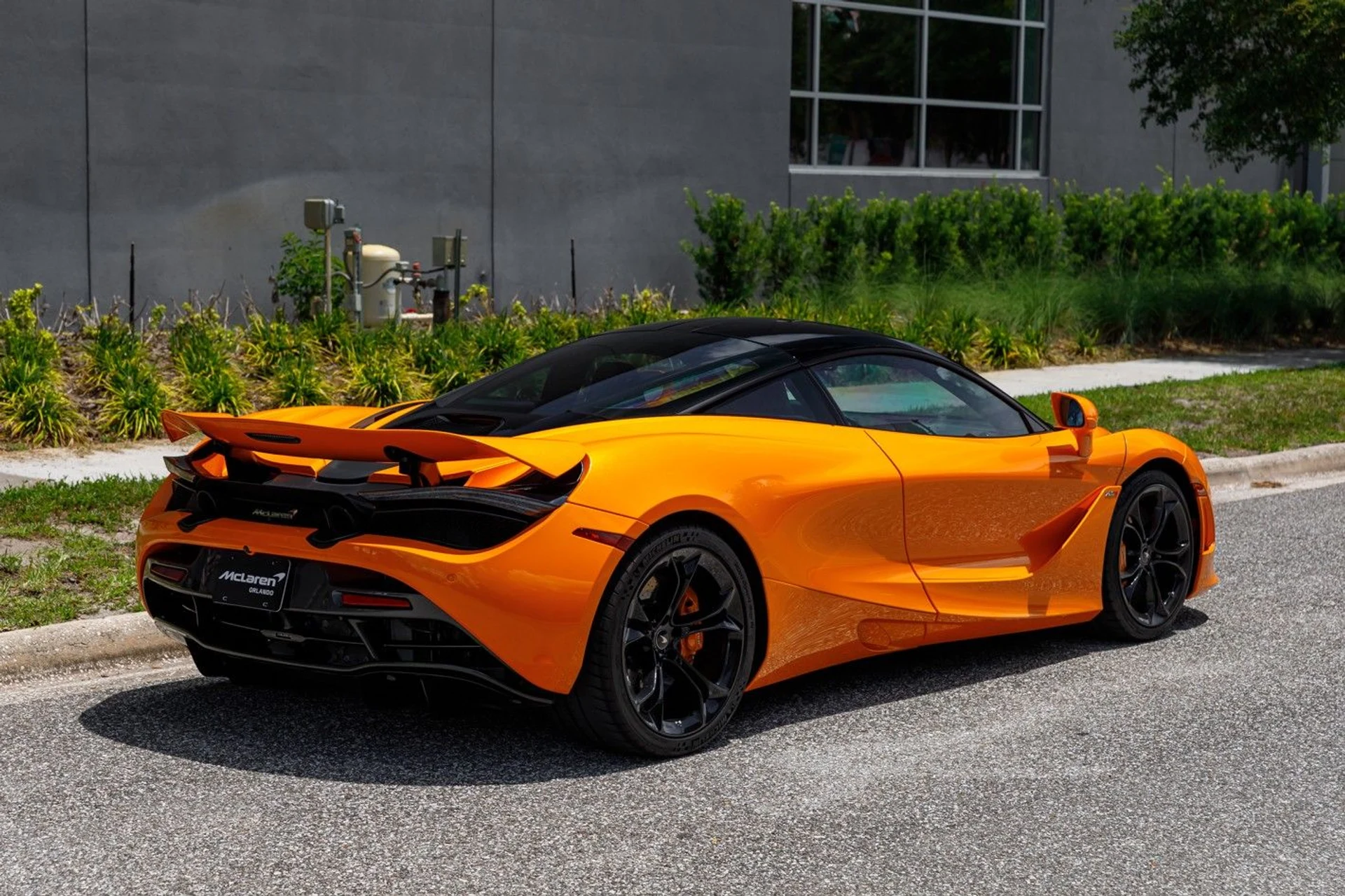 mph006_2788012530_694_p7_l_8ac0cb5171