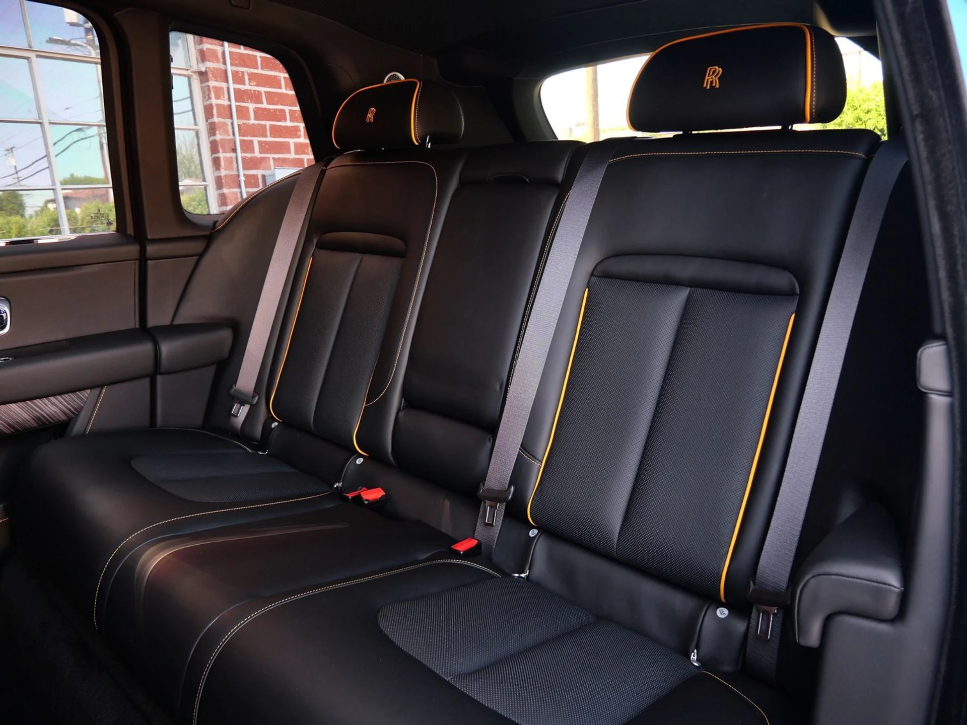 mph006_2788878547_e4c574106e1b40b4519f4cf196320ab4x_b6045bfde1