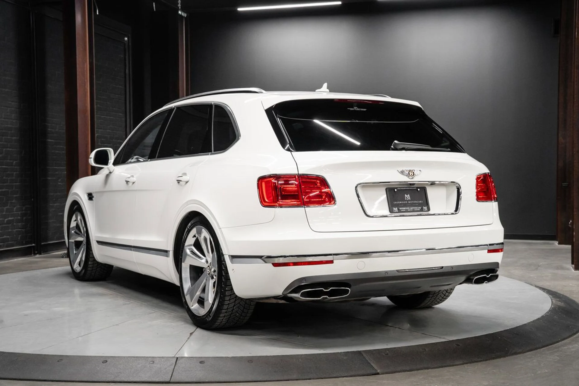 mph006_27929948_bentley_bentayga_2019_e0a8644f47