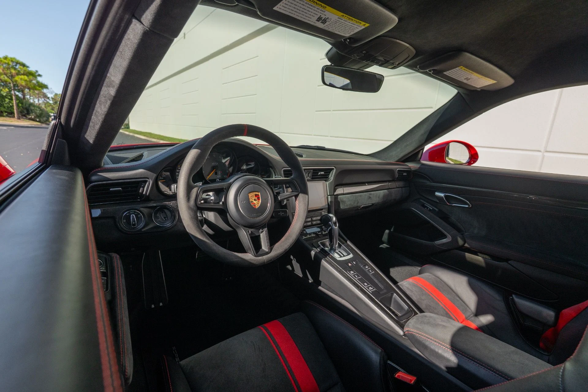 mph006_2793369806_Used_2018_Porsche_911_GT_3_1755032810_0f205bd93e