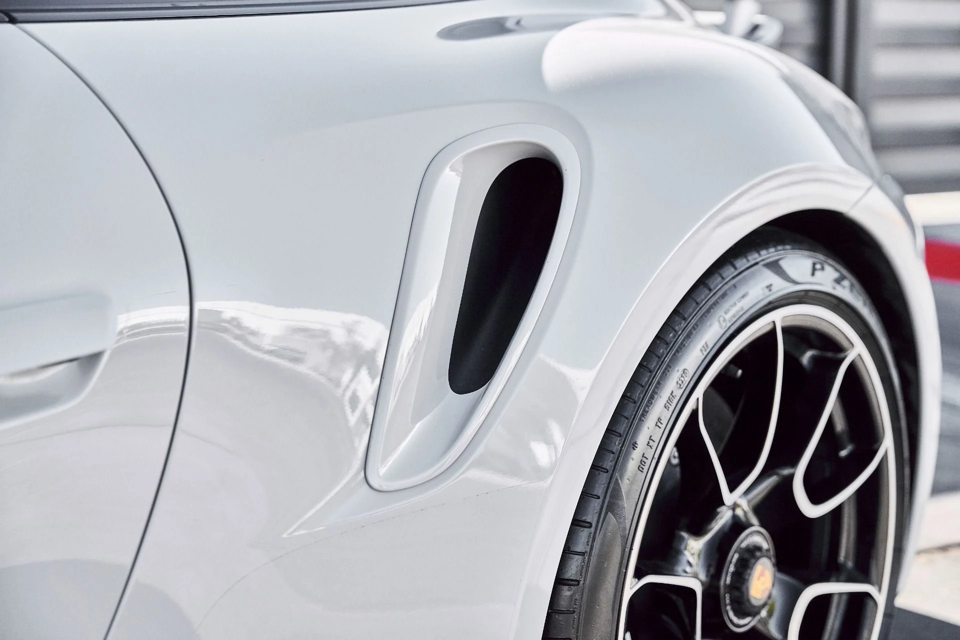 mph006_2815091935_Used_2021_Porsche_911_Turbo_S_1780422443_a0044275ce