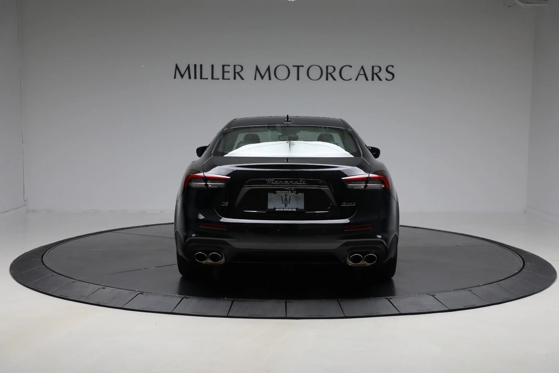 mph006_281783723_New_2024_Maserati_Ghibli_Modena_Ultima_Q4_a4ccafb0d4