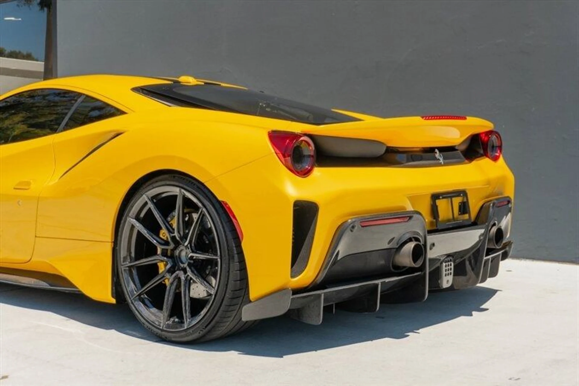 mph006_2818445826_Used_2020_Ferrari_488_Pista_Giallo_Triplo_Strato_Tailor_Made_Spec_w_Gintani_Exhaust_1755091962_55e449ff48