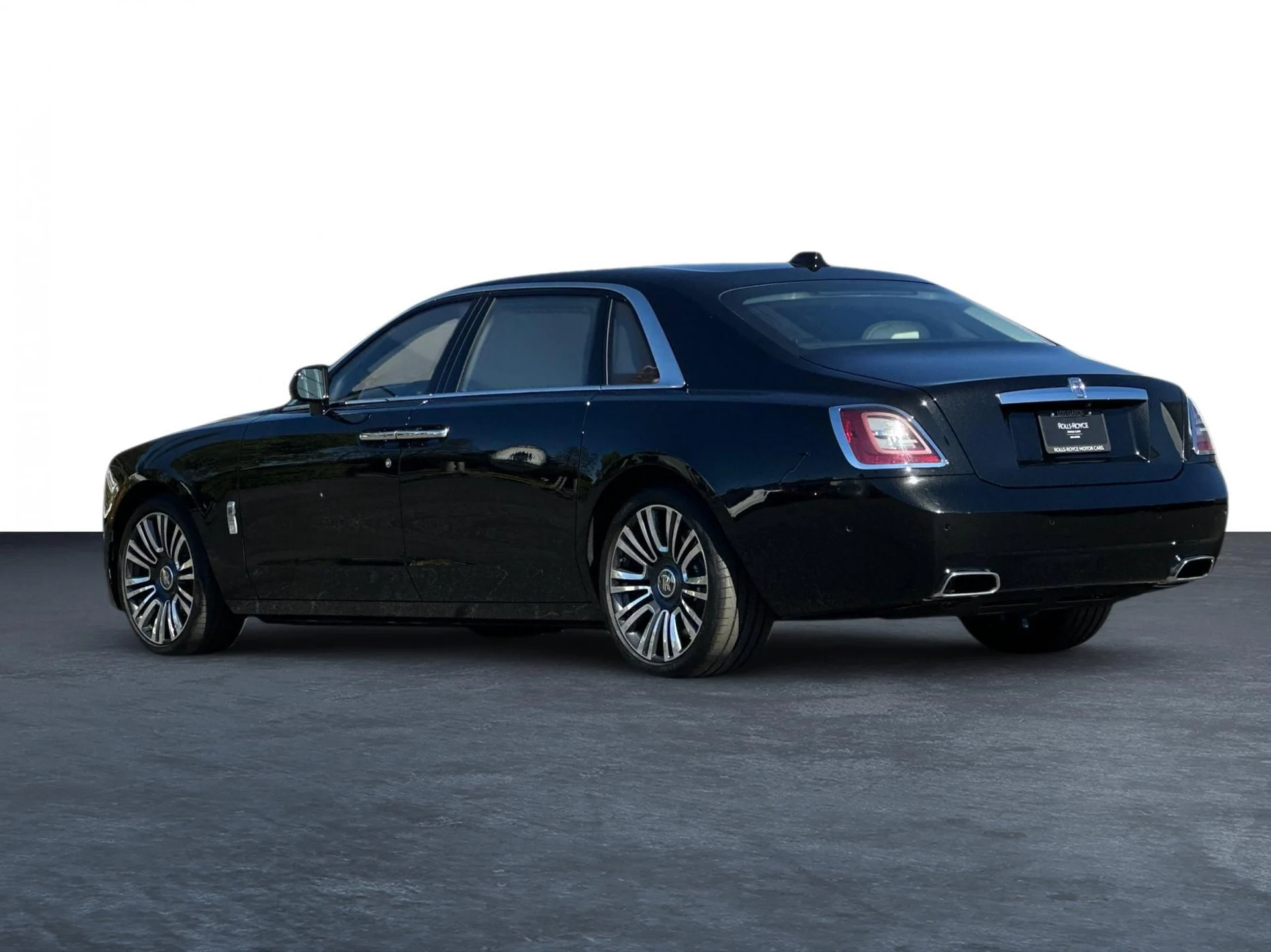 mph006_2818804303_Used_2023_Rolls_Royce_Ghost_EWB_1792147627_3bb0584119