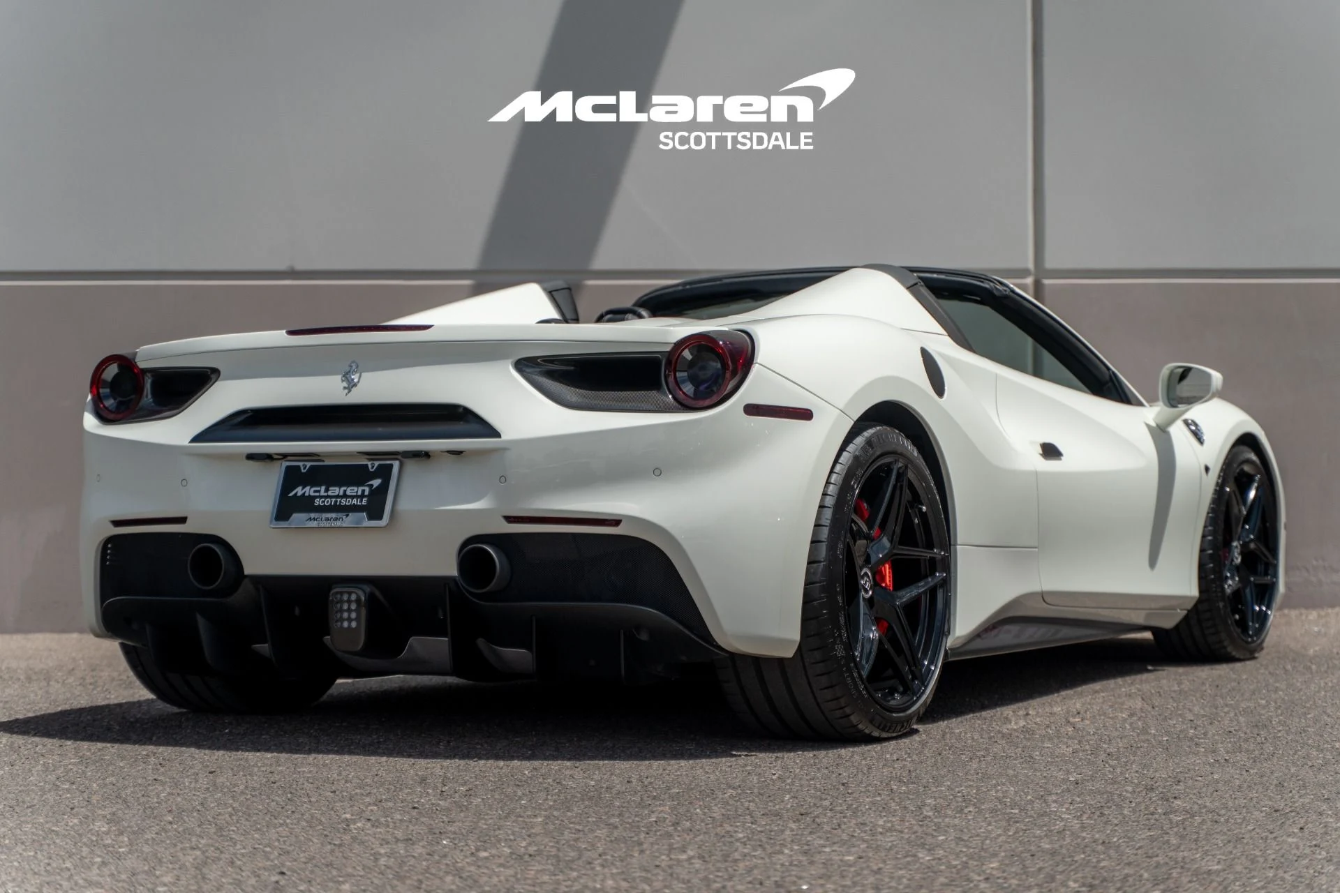mph006_2833672117_Used_2017_FERRARI_488_SPIDER_1780077283_77b71c9084