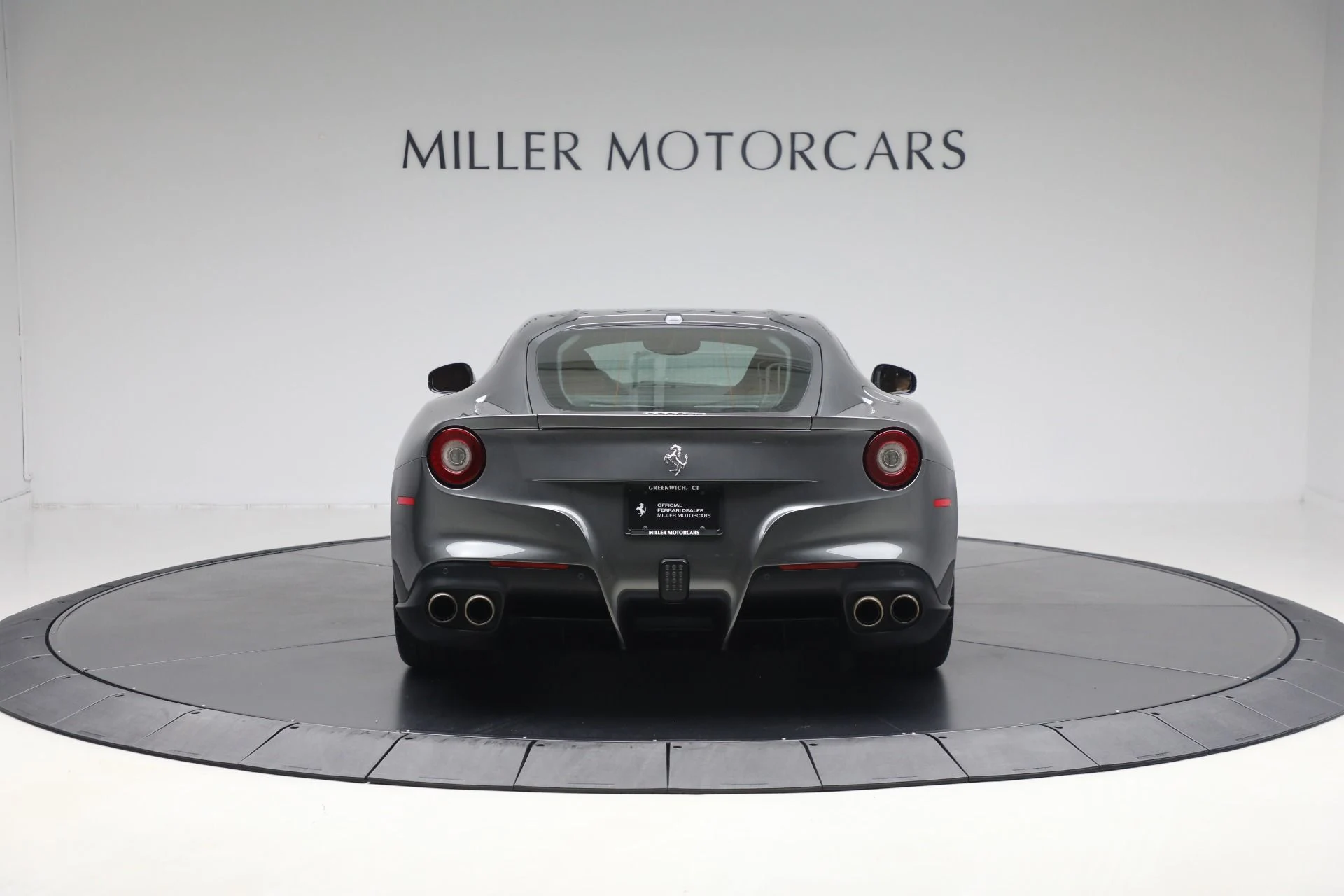 mph006_2834164982_Used_2014_Ferrari_F12berlinetta_dceeb18f32