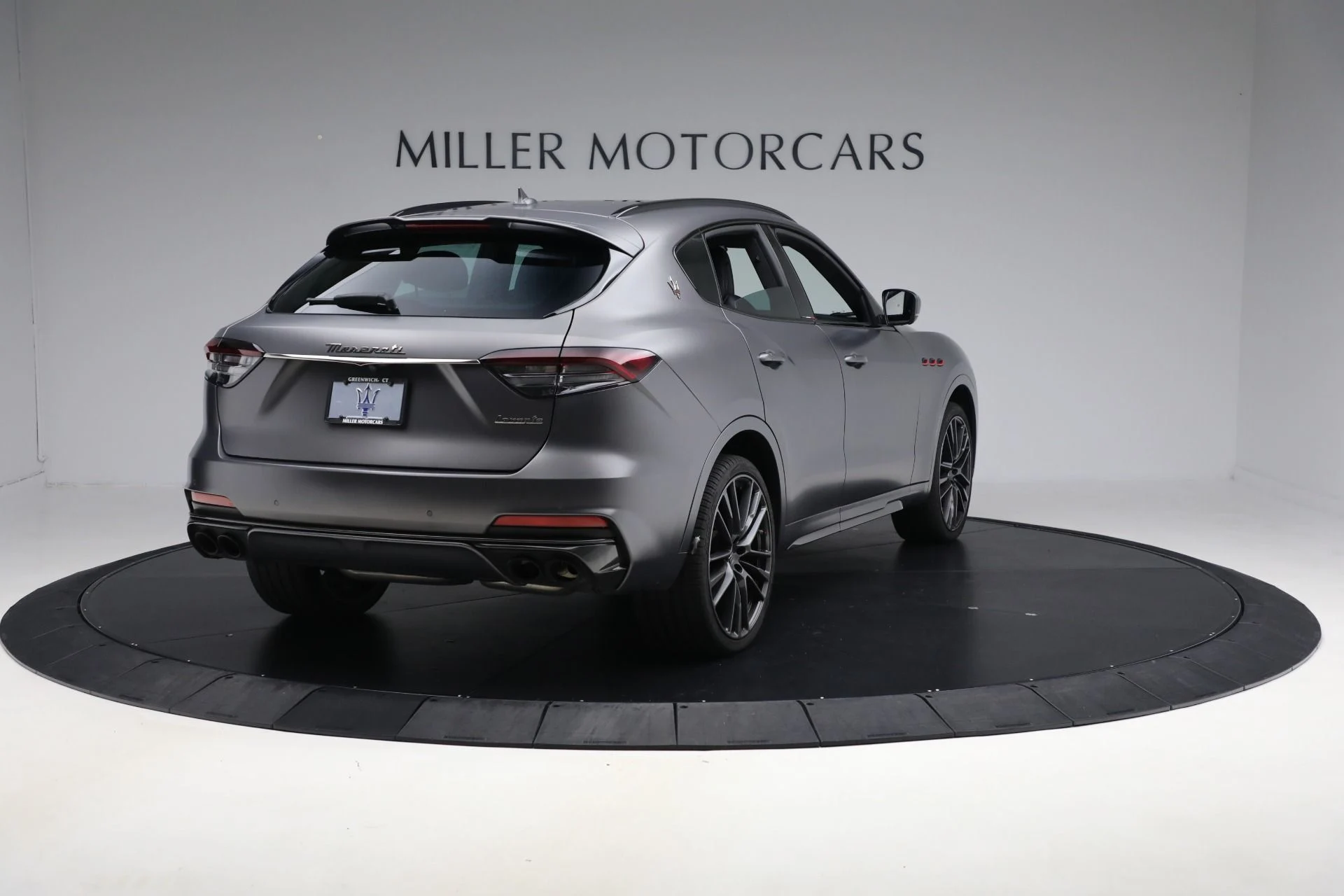 mph006_2843596750_Used_2022_Maserati_Levante_Trofeo_f95aa9d08a
