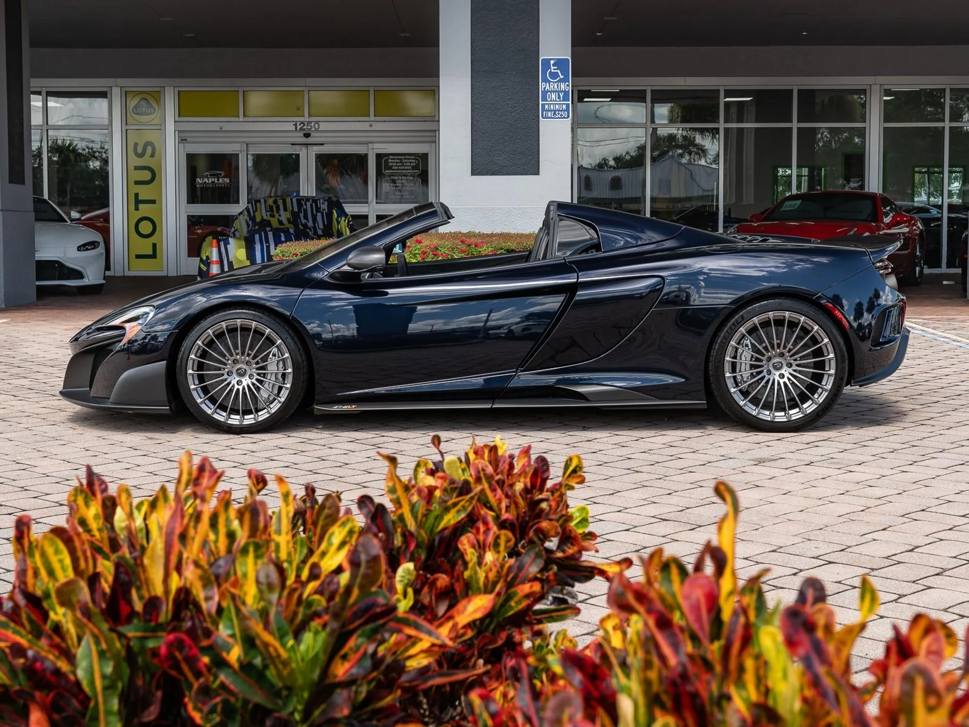 mph006_2844518865_Used_2016_Mc_Laren_675_LT_2dr_Conv_Spider_1755119202_0ea0cbb8f6