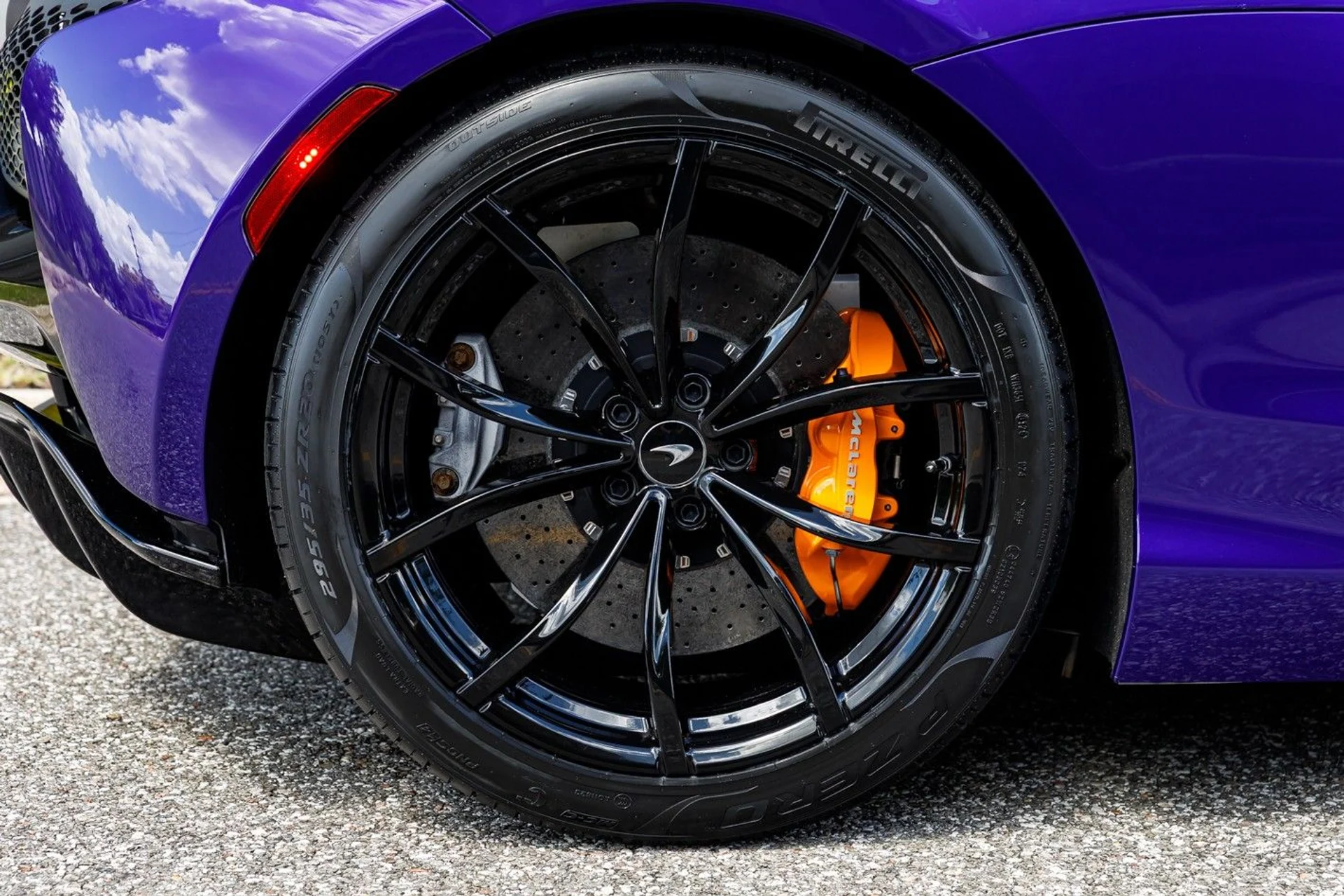 mph006_2858985216_362_p7_l_333cce707d