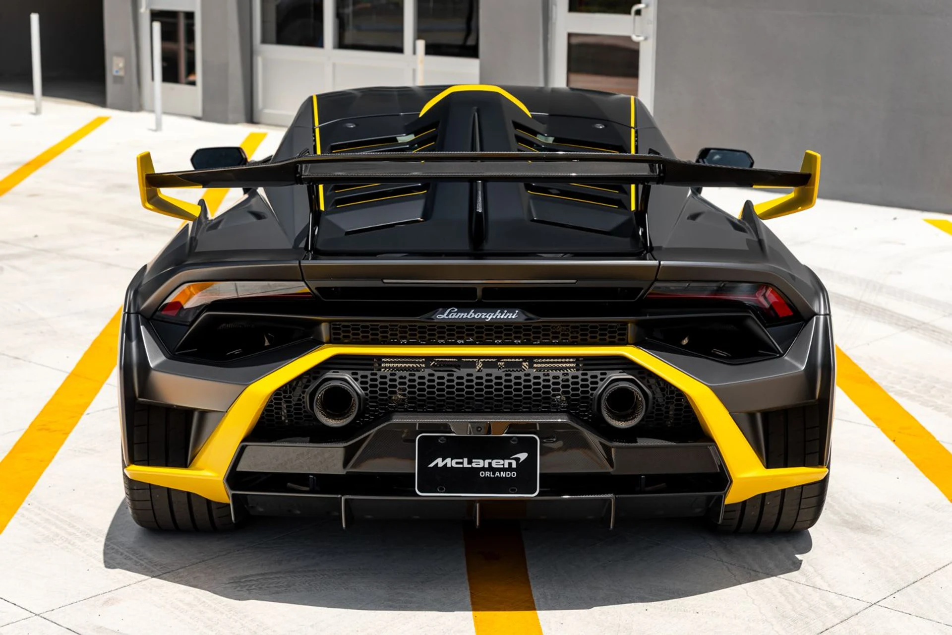 mph006_2872540304_Used_2024_Lamborghini_Huracan_STO_7c1a9dead9