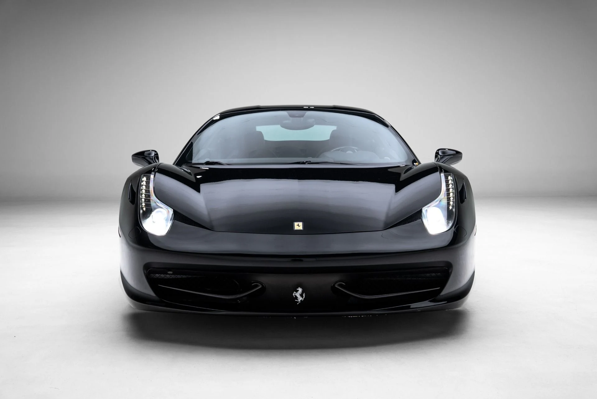 mph006_2882894622_Used_2010_Ferrari_458_Italia_1775250698_9630d4b117