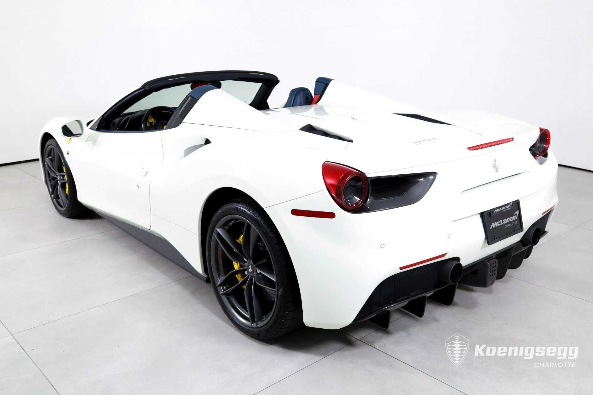 mph006_2887158870_Used_2018_Ferrari_488_Spider_1782838547_b506210ef2