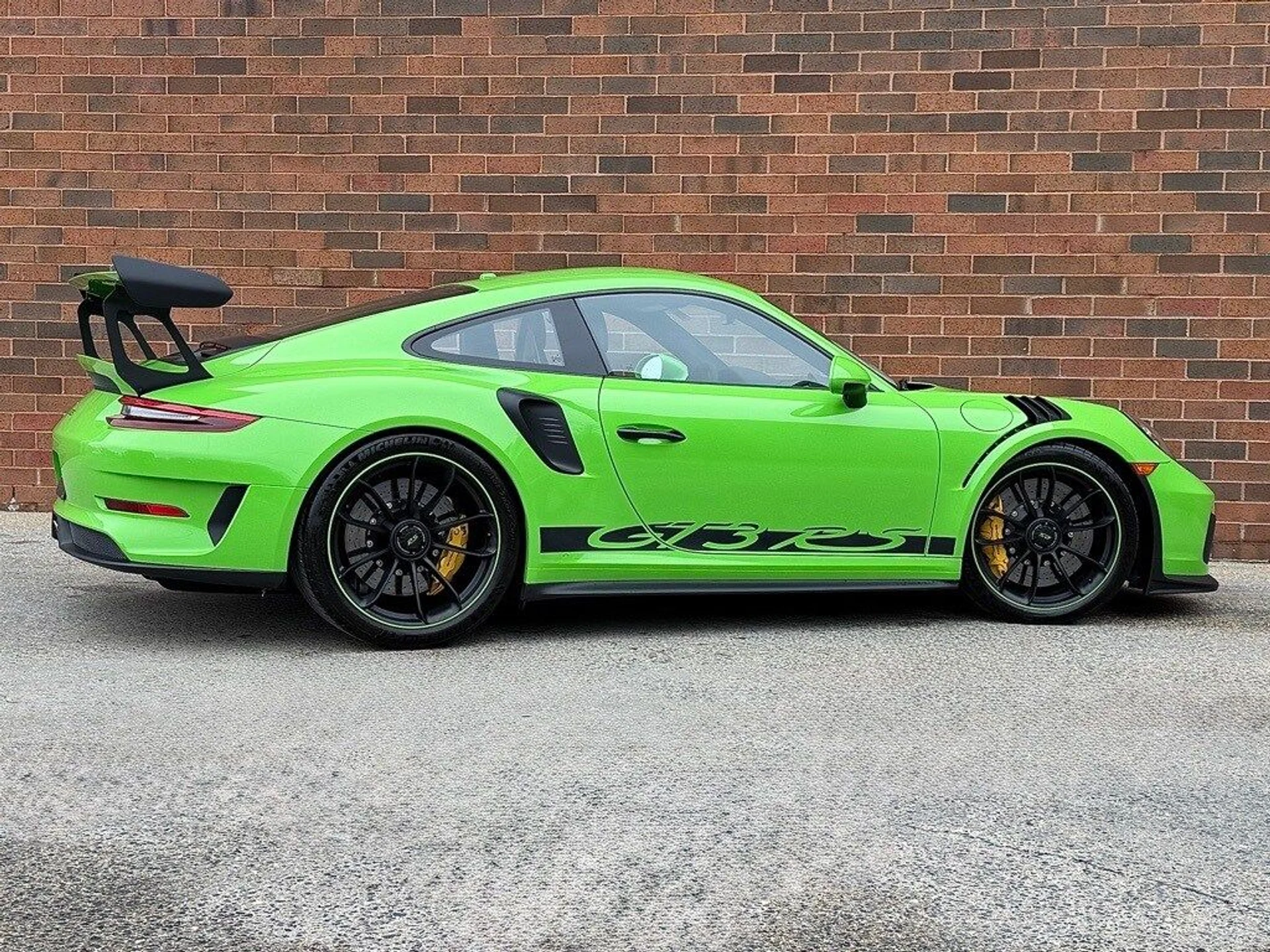 mph006_288928211_ca51b6669a45f9ee144564b5899c4698x_3897145dc3