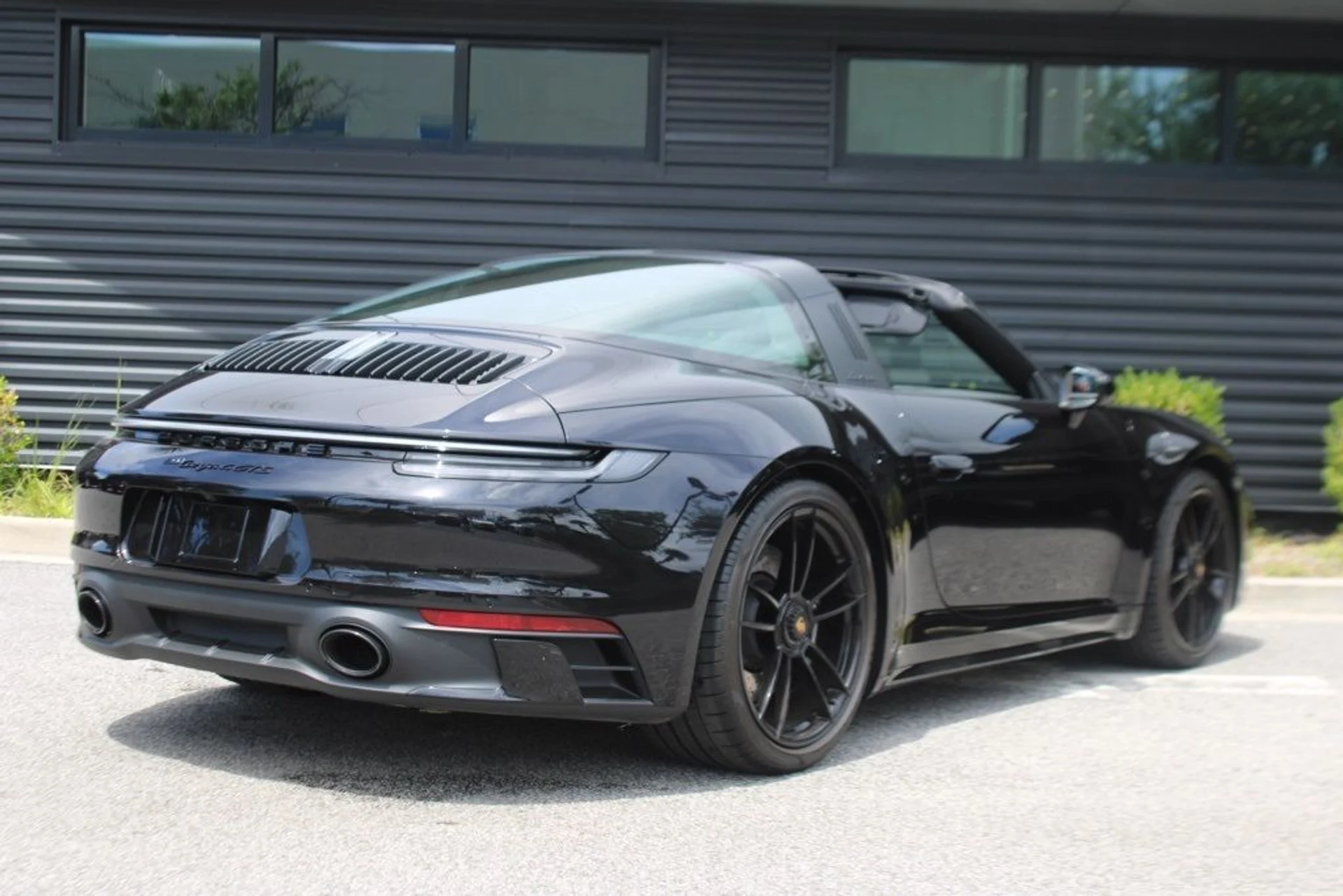 mph006_289056033_0fa8757c583f6707aab1bd2d78bd497c_2625620c57