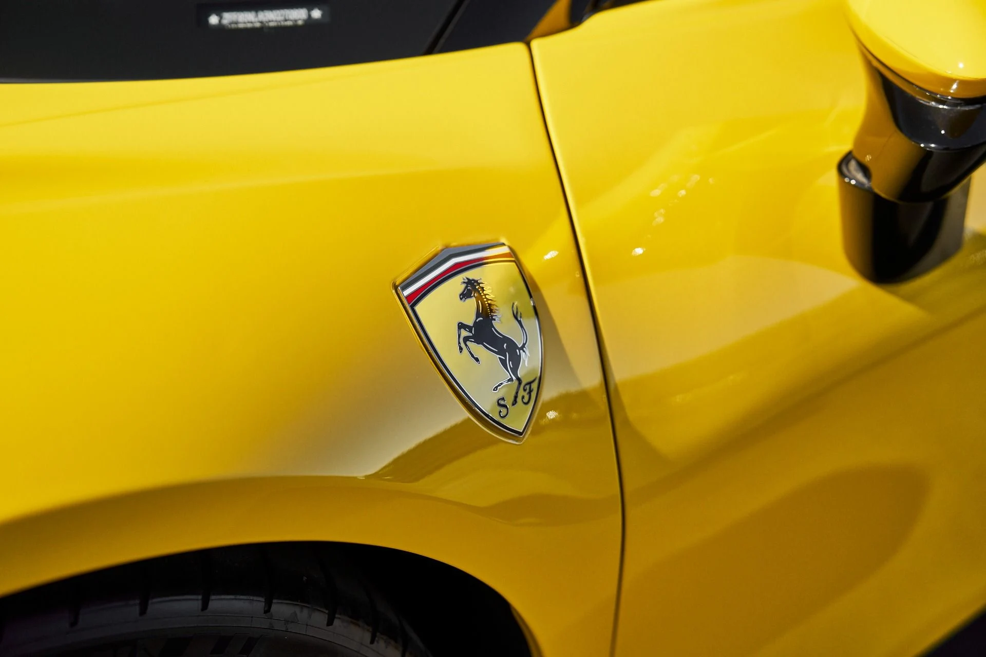 mph006_2894279770_Used_2022_Ferrari_SF_90_Stradale_Base_1762462312_8eece9b1d2