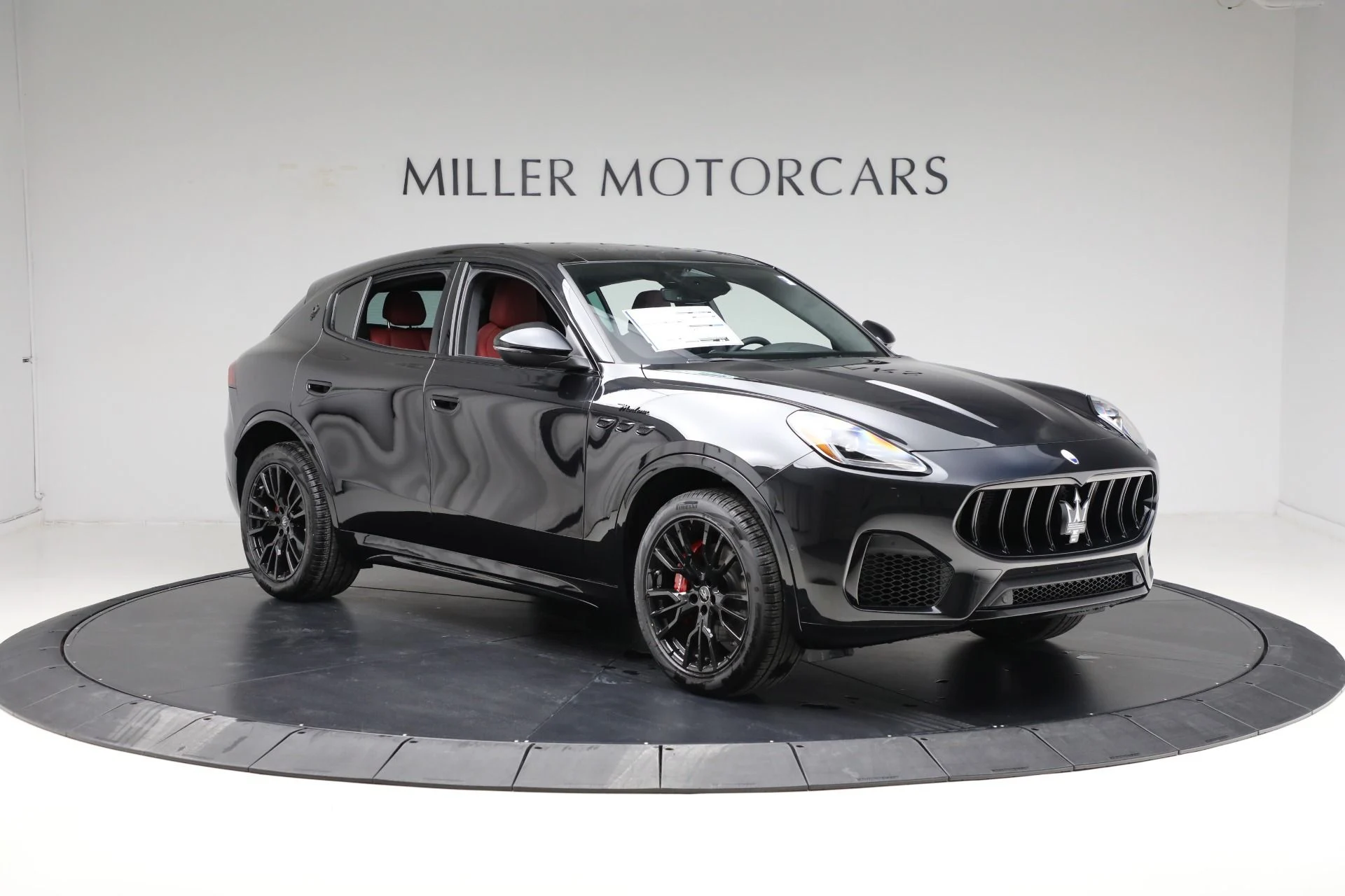 mph006_2896627252_New_2025_Maserati_Grecale_Modena_e5c0c1a000