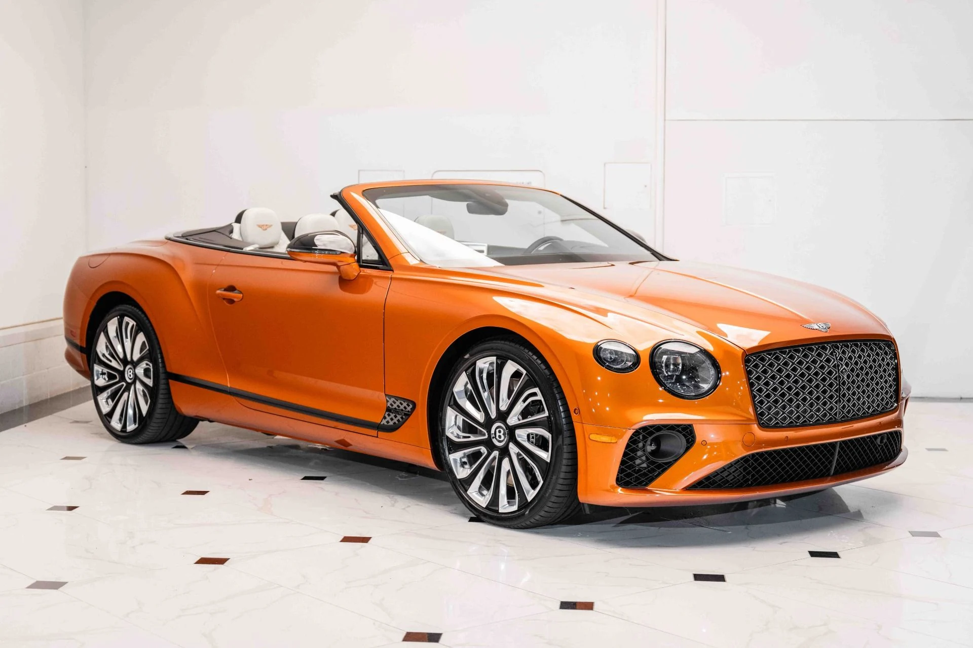 mph006_2900399795_Used_2024_Bentley_Continental_GTC_Mulliner_W12_1720134236_6e41ce0543