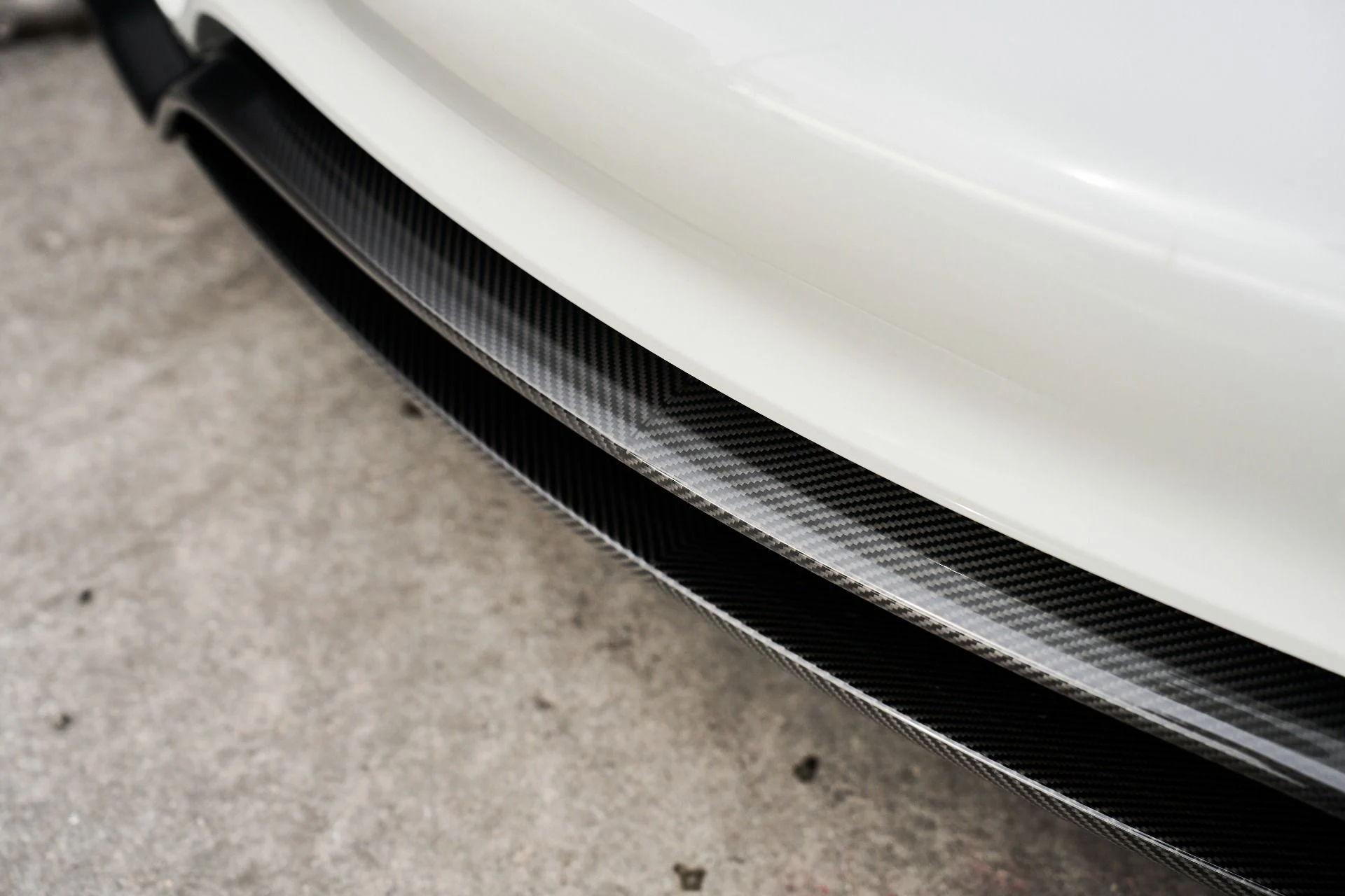 mph006_2901105365_Used_2015_Porsche_918_Spyder_w_Weissach_Package_1764874366_21e076292b