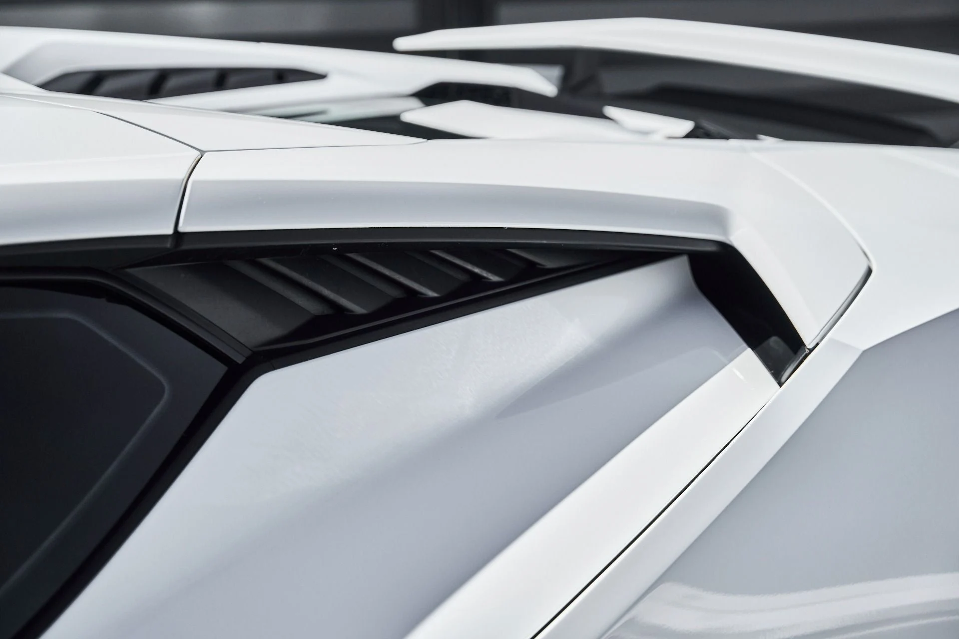 mph006_290134275_Used_2023_Lamborghini_Huracan_1778117586_3a1612b6e4