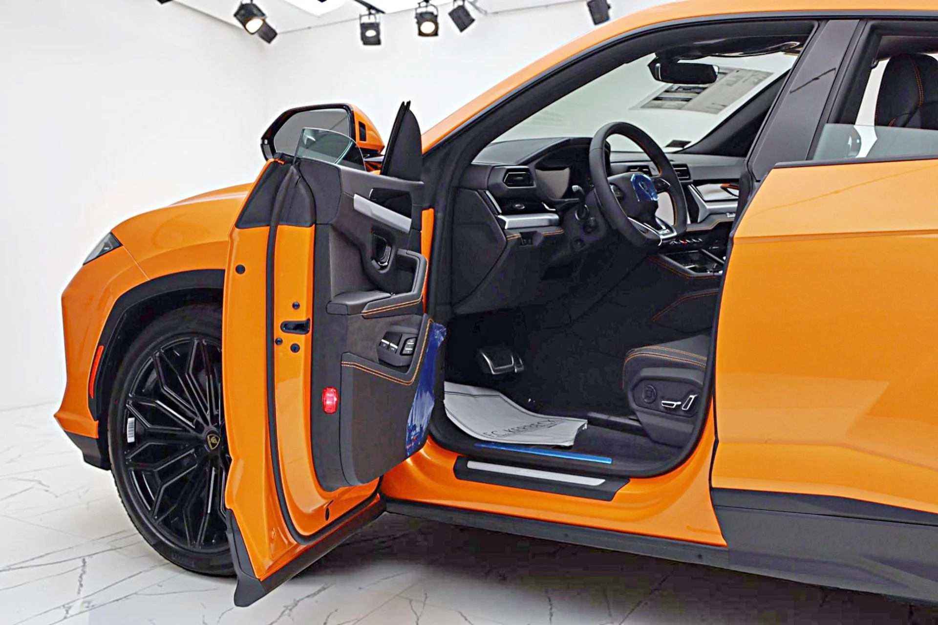 mph006_2904512270_New_2026_Lamborghini_Urus_SE_3a20ab4fc7